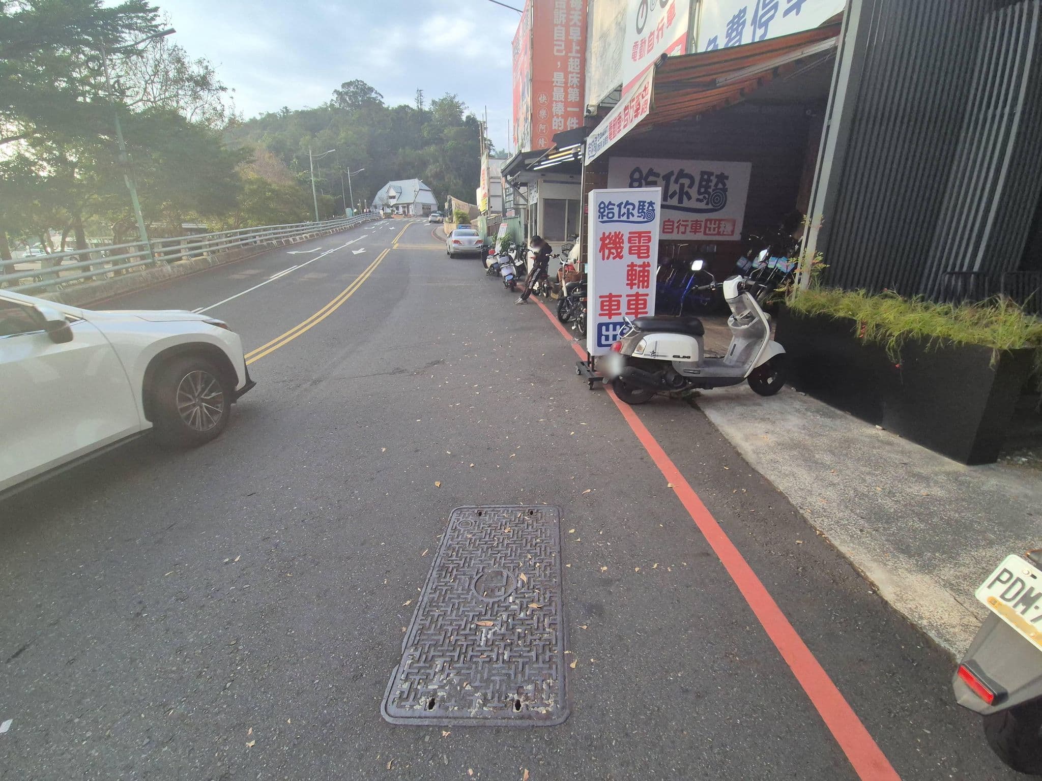 Street view near 潭香時尚精緻渡假旅店 Tanxiang Resort Hotel Sun Moon Lake, Puli — © 889248032621297 (CC BY-SA · Mapillary)