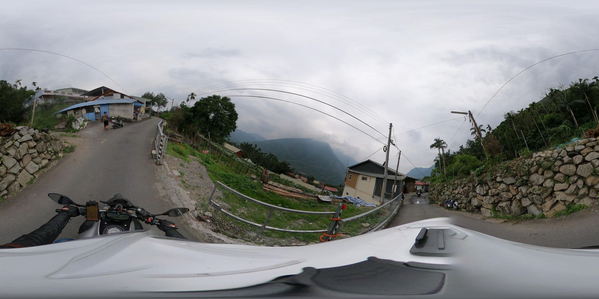 Street view near 老村長民宿, Lugu — © komali2 (CC BY-SA · Mapillary)