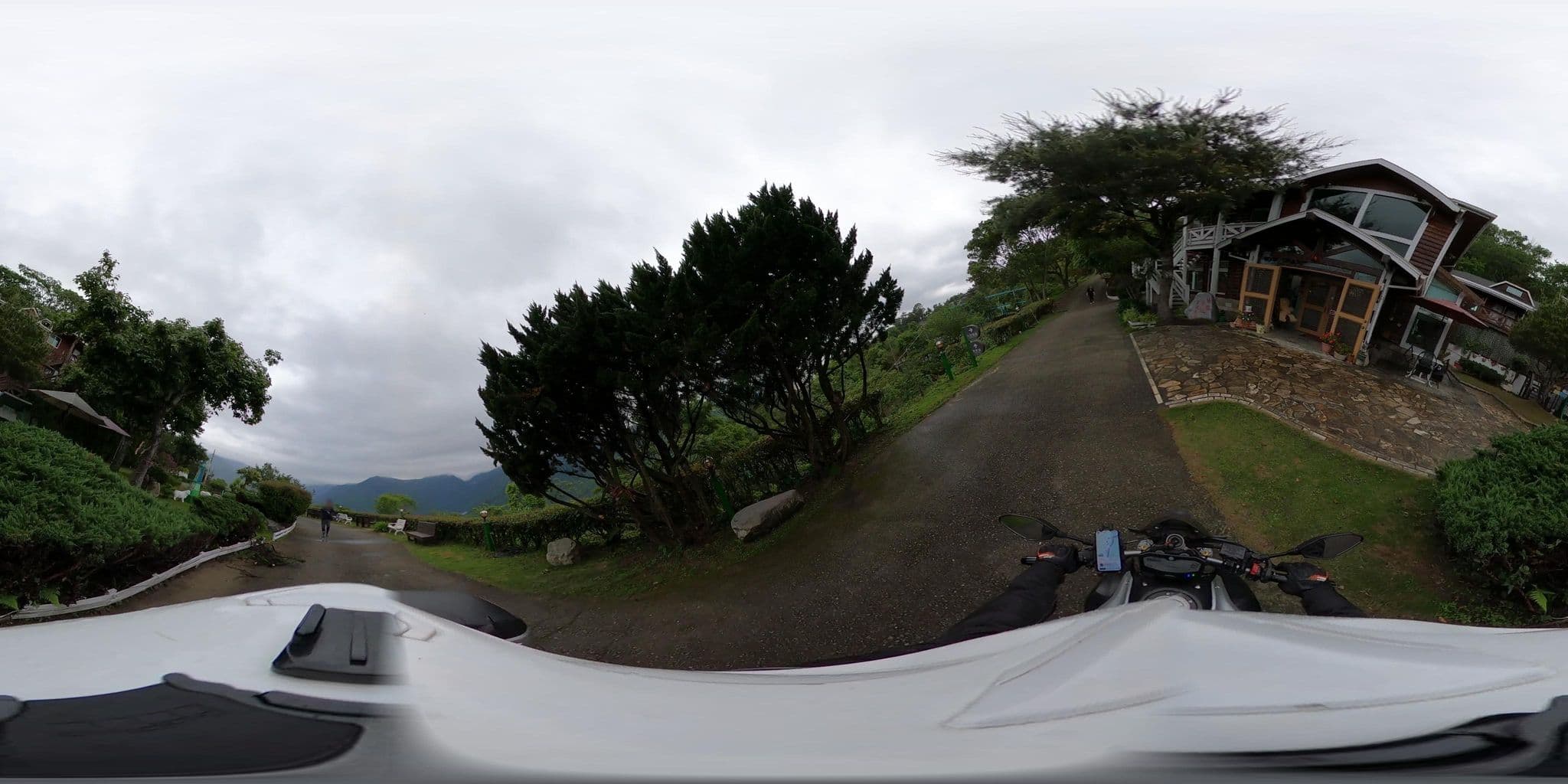 Street view near 優勝美地, Puli — © komali2 (CC BY-SA · Mapillary)