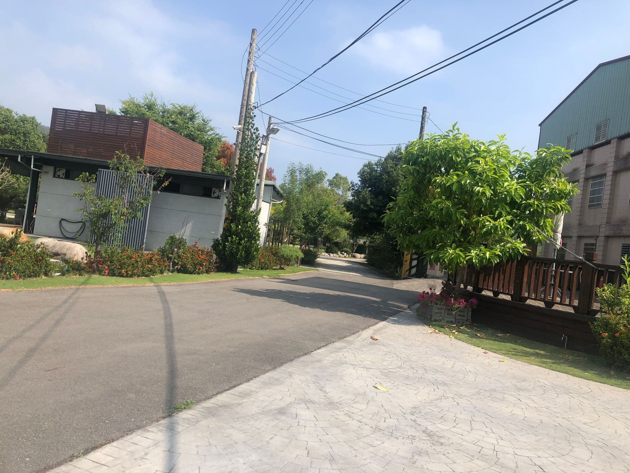 Street view near 石岡水舍, Xizhou — © monica_migu (CC BY-SA · Mapillary)