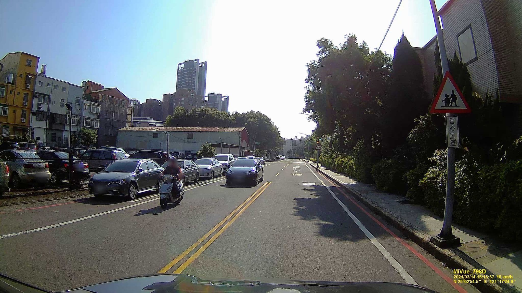 Street view near 麗晶汽車旅館, Taoyuan — © hcyen (CC BY-SA · Mapillary)