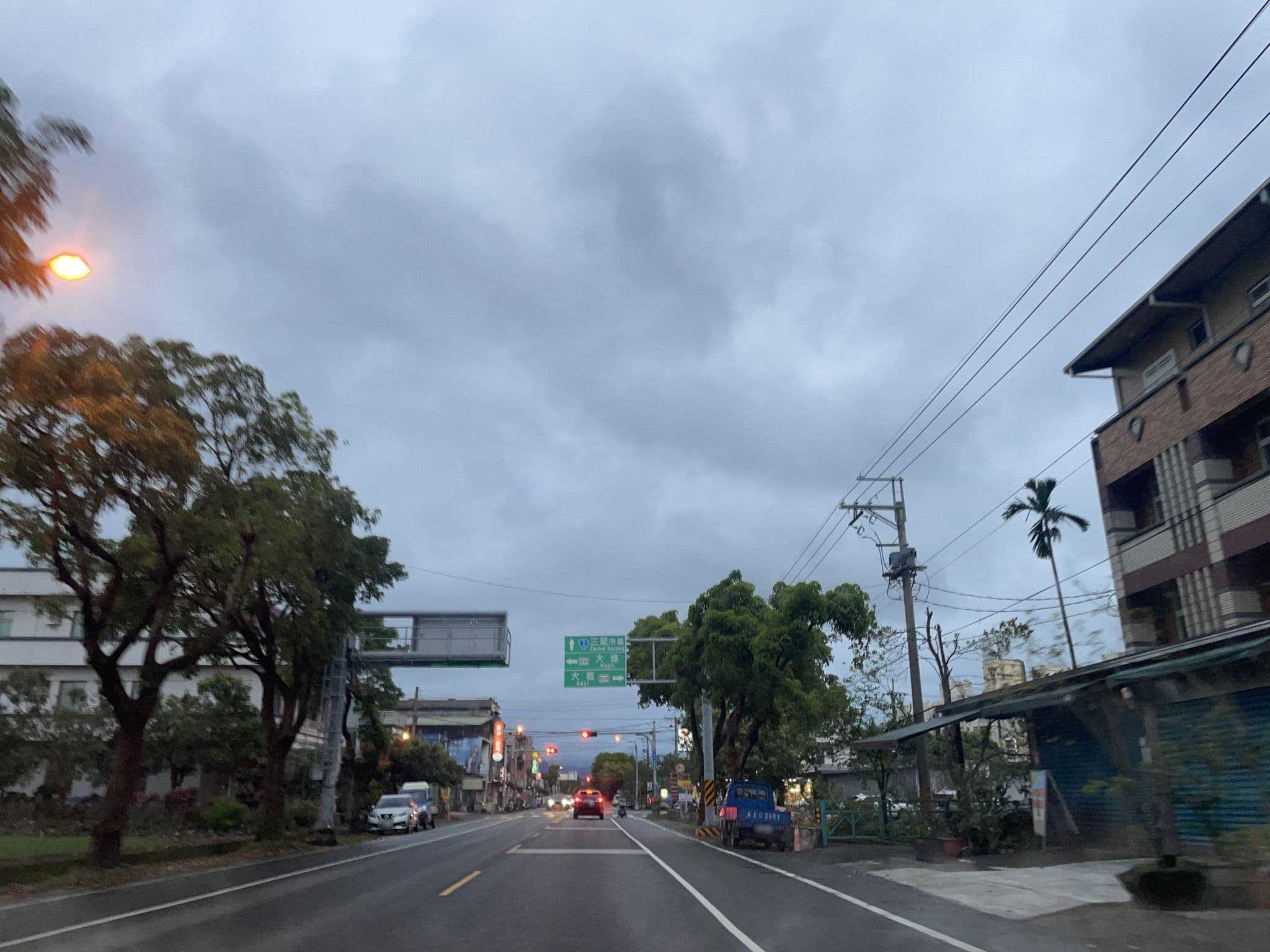 Street view near 鄉間小棧, Yilan — © ChenJJ (CC BY-SA · Mapillary)