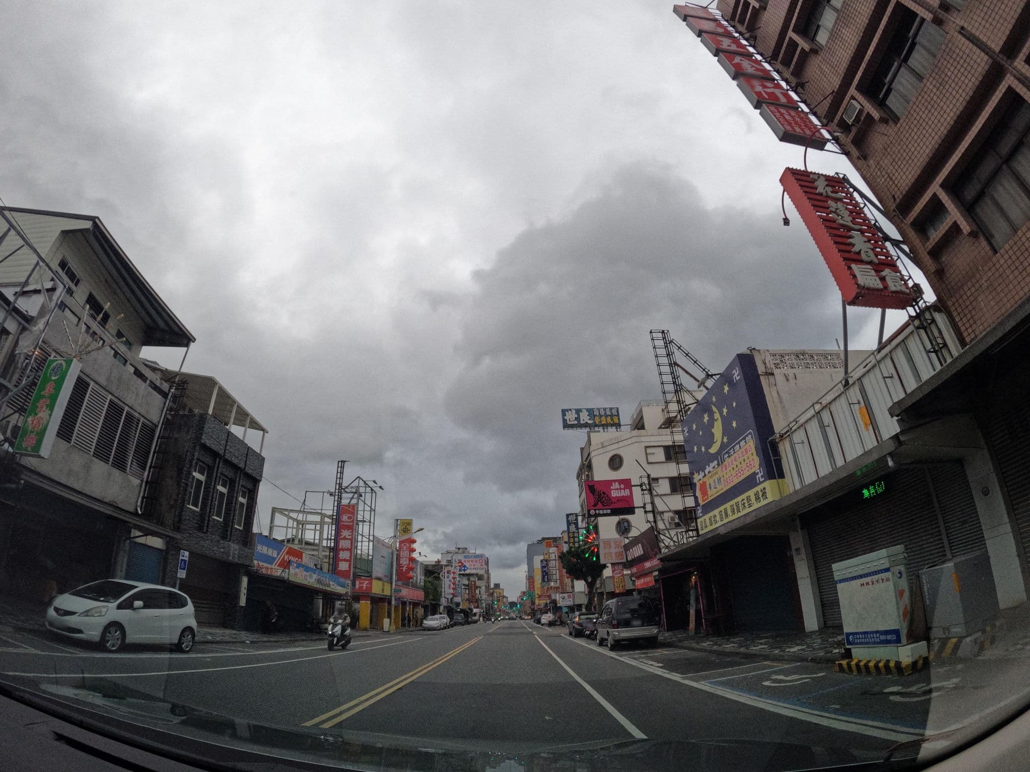 Street view near 六福客棧, Hualien City — © littlebtc (CC BY-SA · Mapillary)