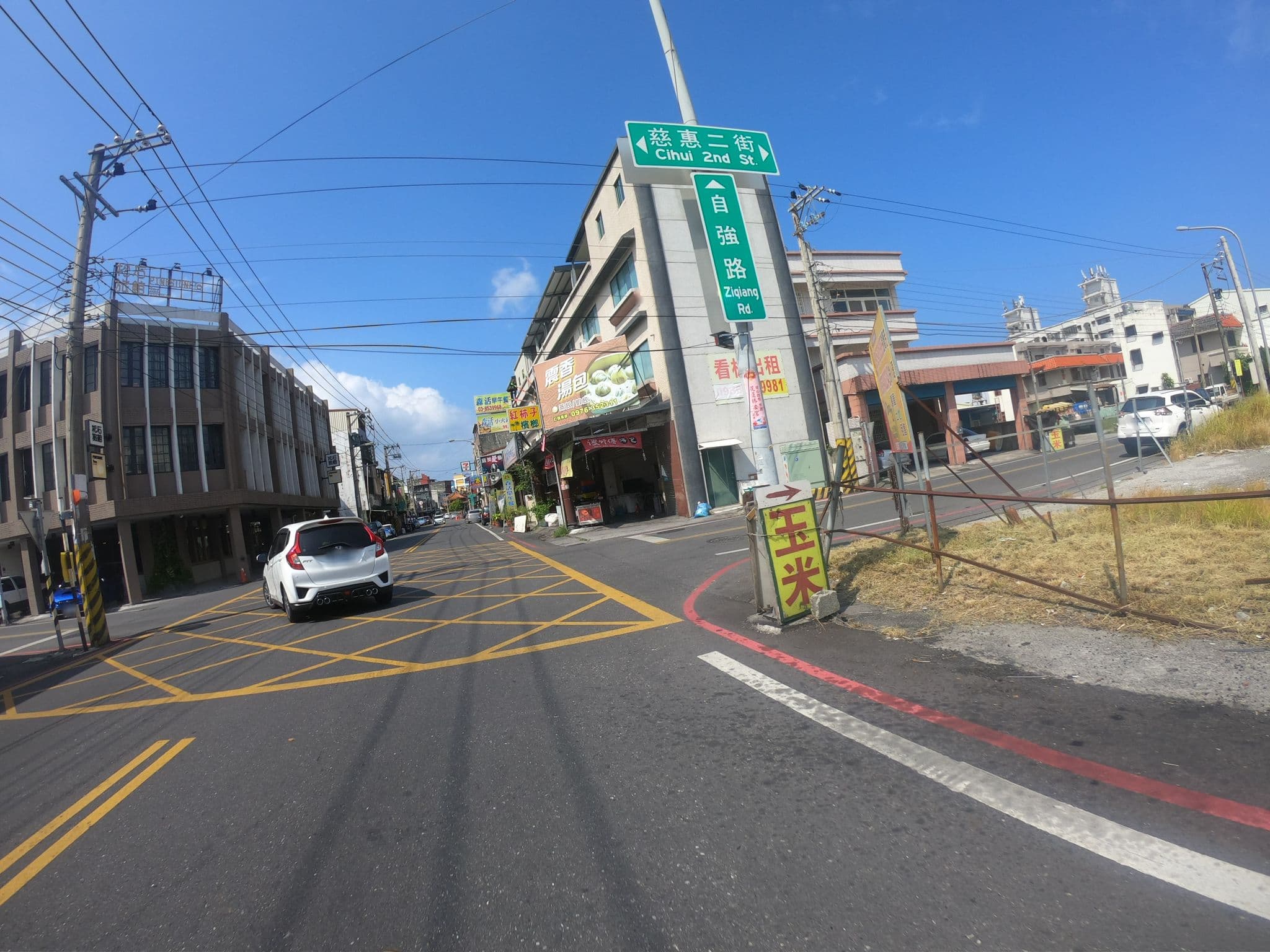 Street view near 松石賓館, Hualien City — © heretpe2019 (CC BY-SA · Mapillary)