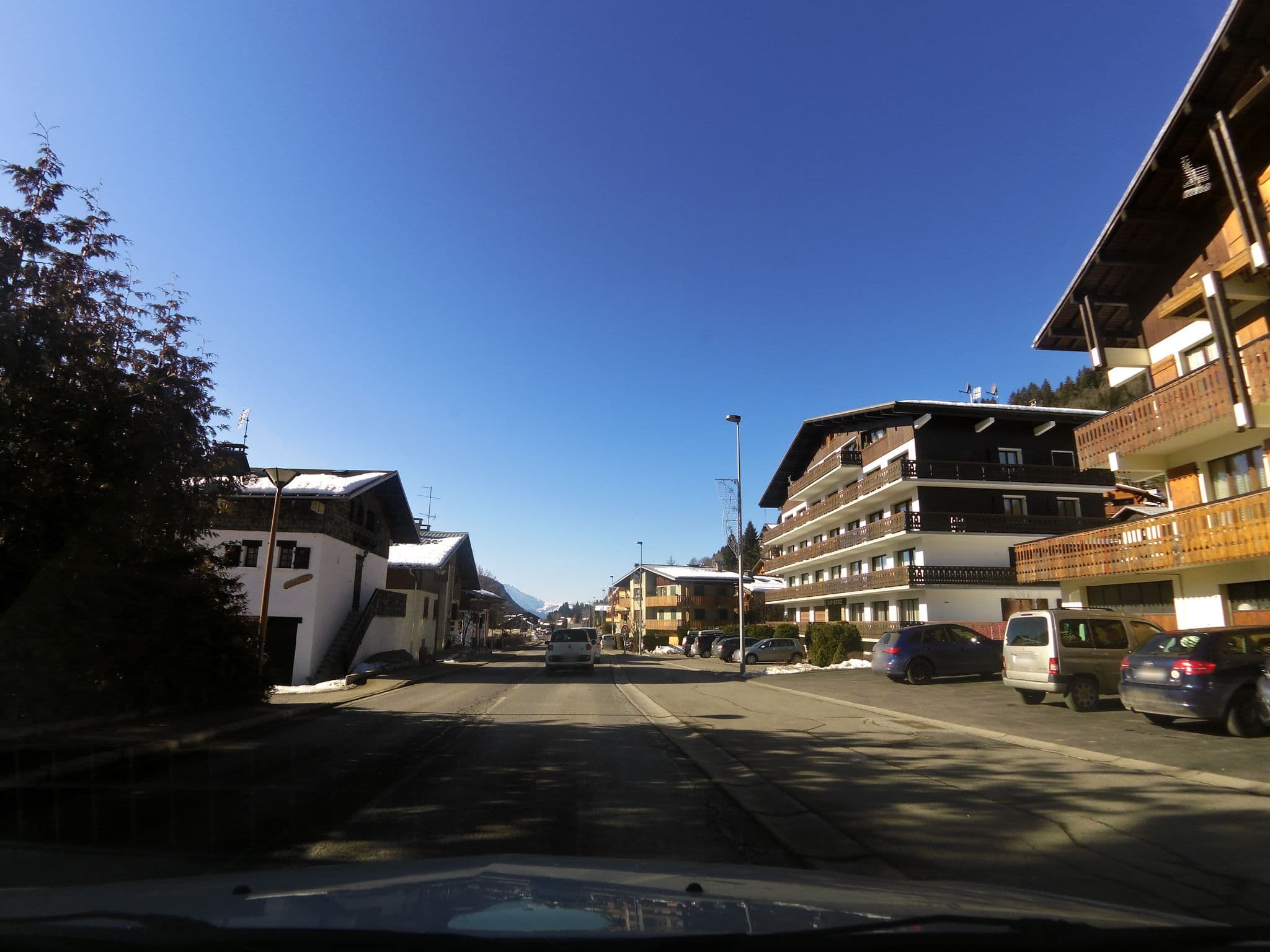 Street view near Les Marais, Les Gets — © legrandblond (CC BY-SA · Mapillary)