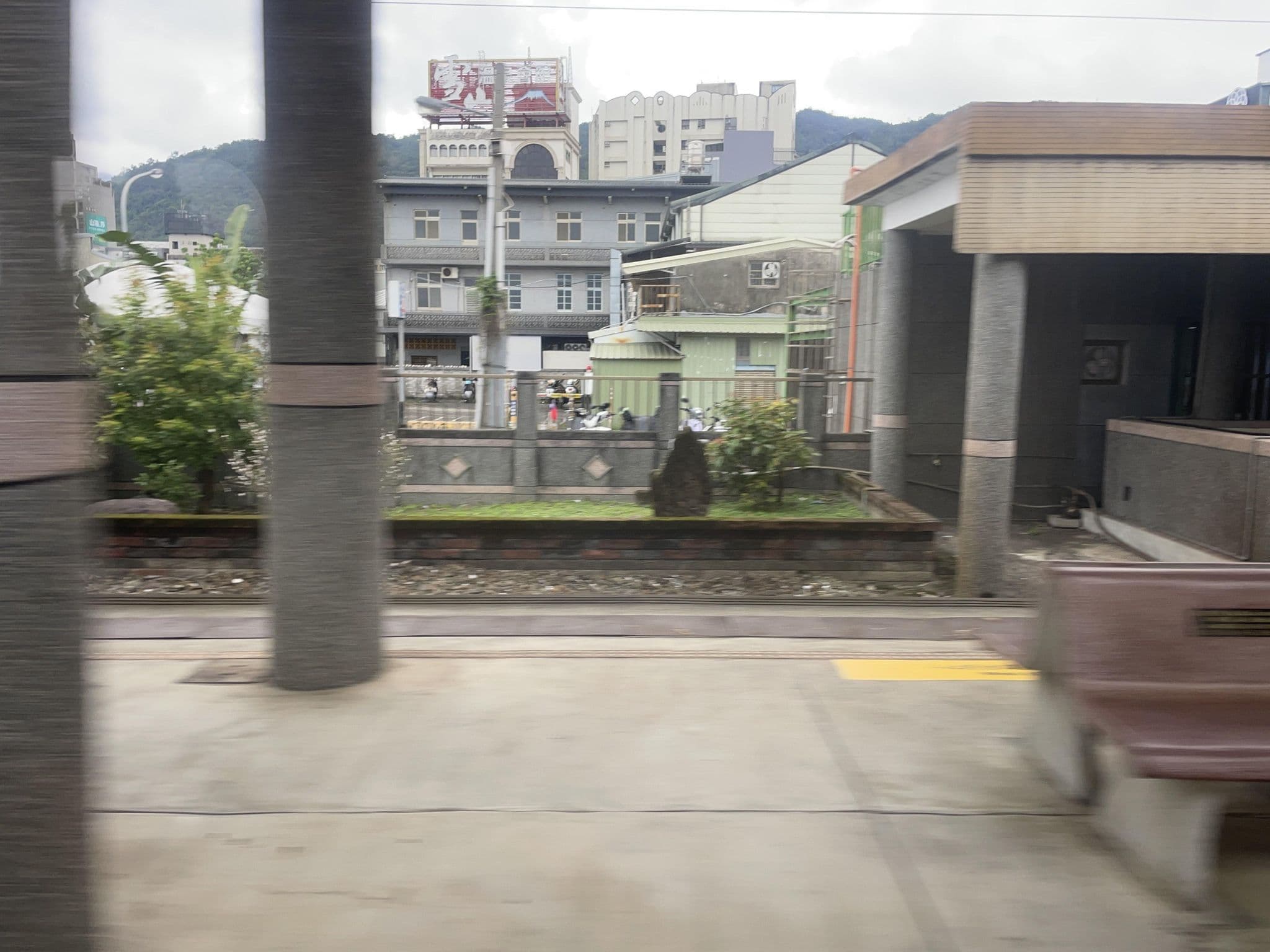 Street view near Hostel Tomato, Yilan — © ChenJJ (CC BY-SA · Mapillary)