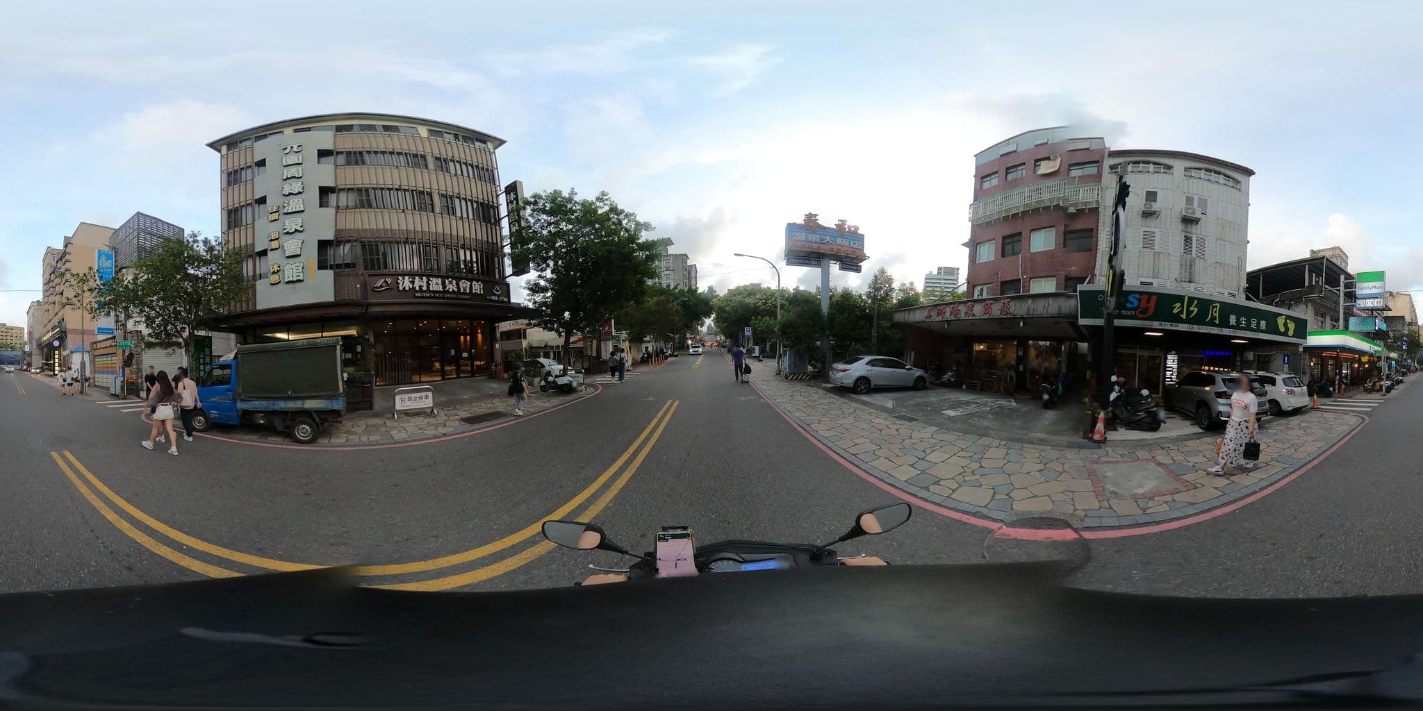 Street view near 美洲山莊, Yilan — © lisbethw1130 (CC BY-SA · Mapillary)