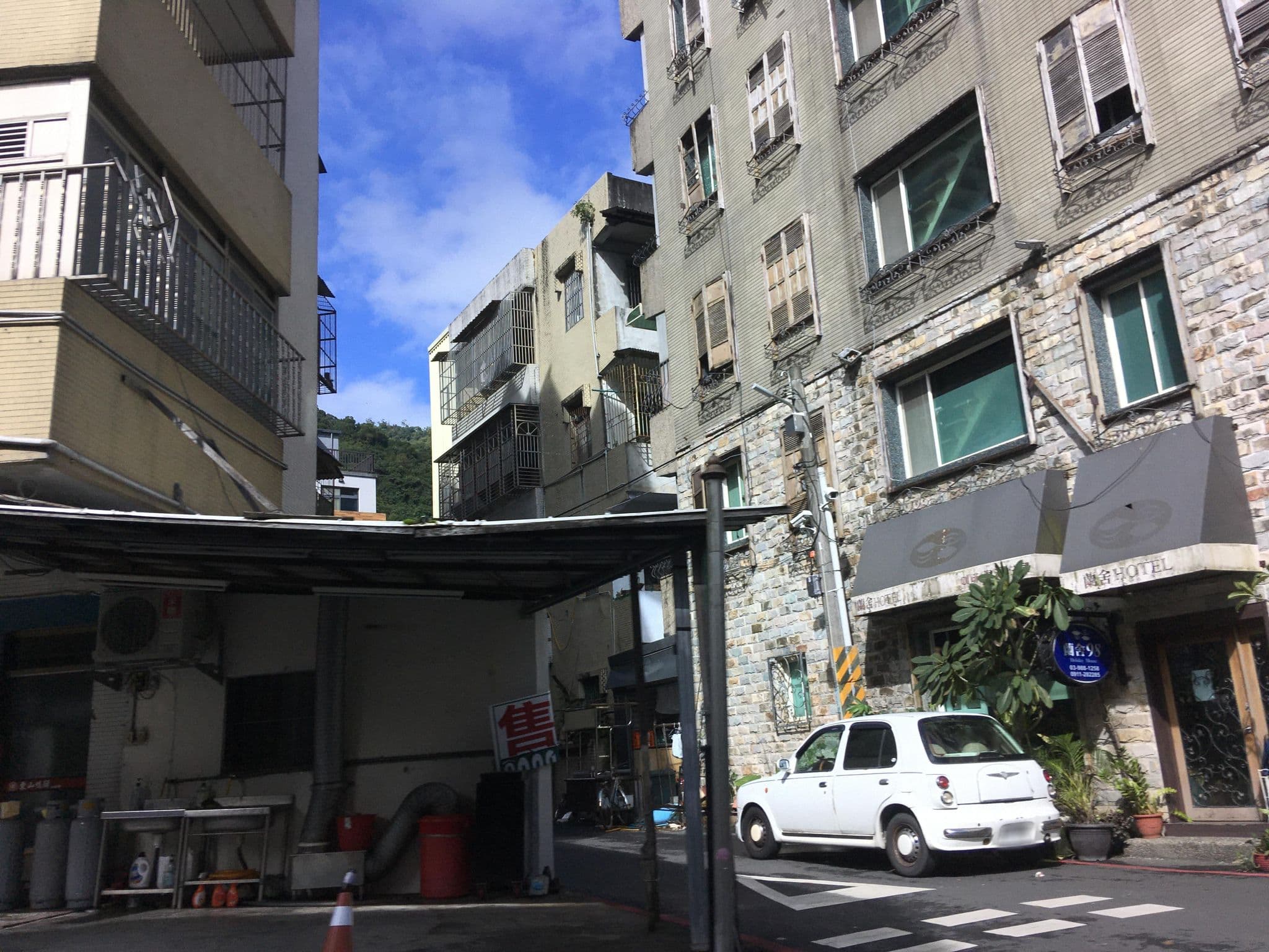 Street view near 綠園旅社, Yilan — © ChenJJ (CC BY-SA · Mapillary)