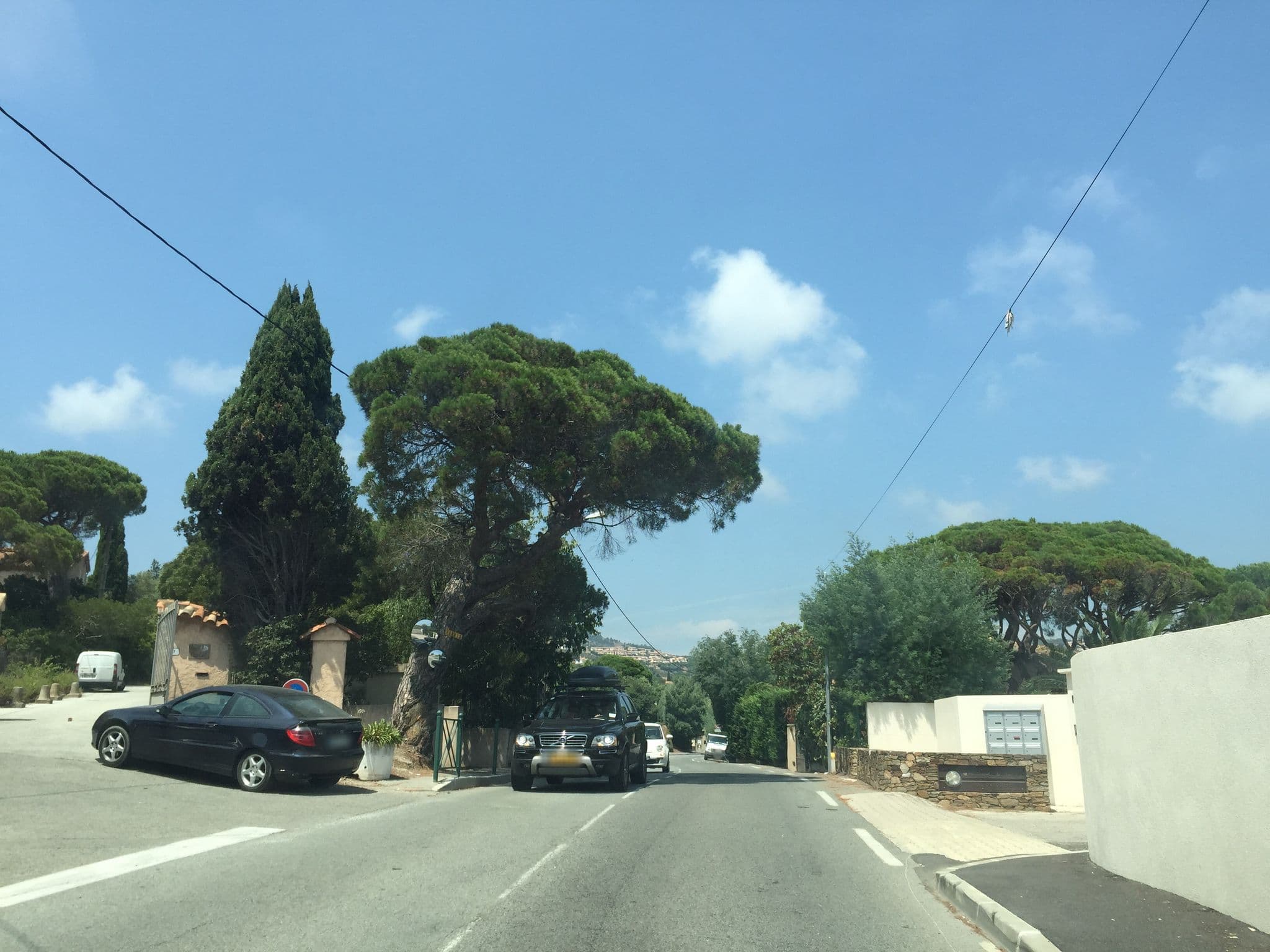 Street view near La Casa Mia, Sainte-Maxime — © jesolem (CC BY-SA · Mapillary)