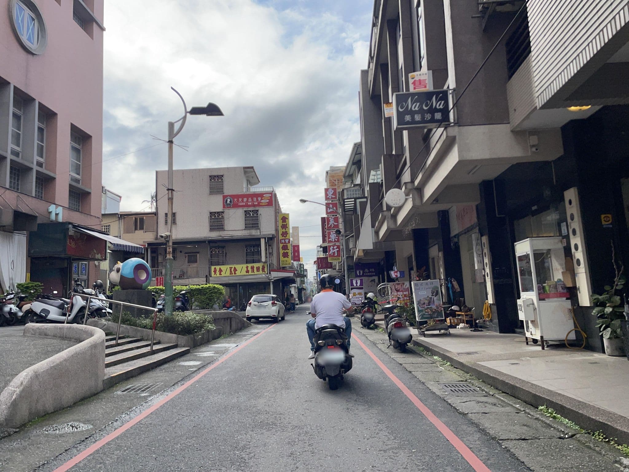Street view near 銀荷民宿, Yilan — © ChenJJ (CC BY-SA · Mapillary)