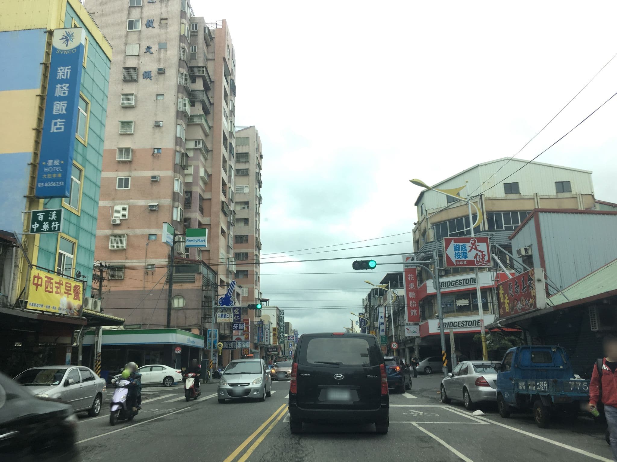 Street view near 新格商務汽車飯店, Hualien City — © pty11111 (CC BY-SA · Mapillary)
