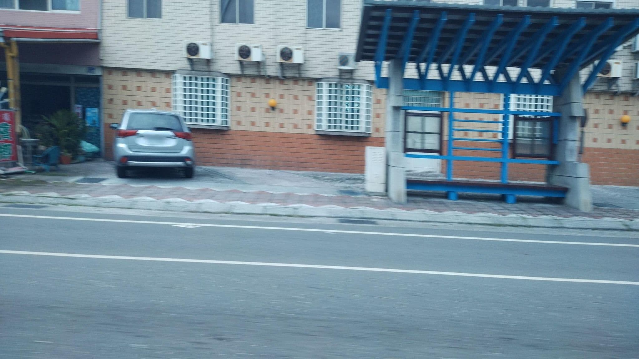 Street view near 花蓮樂城飯店 Leh-Cheng Hotel, Hualien City — © adsa562 (CC BY-SA · Mapillary)