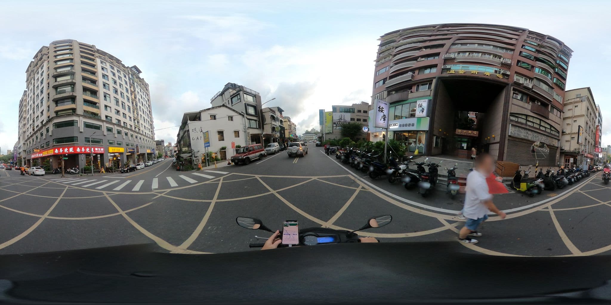 Street view near 泉嘉溫泉會館 Cheng Gong House, Yilan — © lisbethw1130 (CC BY-SA · Mapillary)