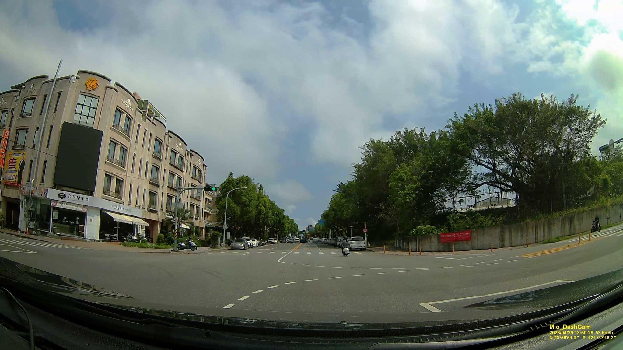 Street view near 春綠小築民宿, Hualien City — © hcyen (CC BY-SA · Mapillary)