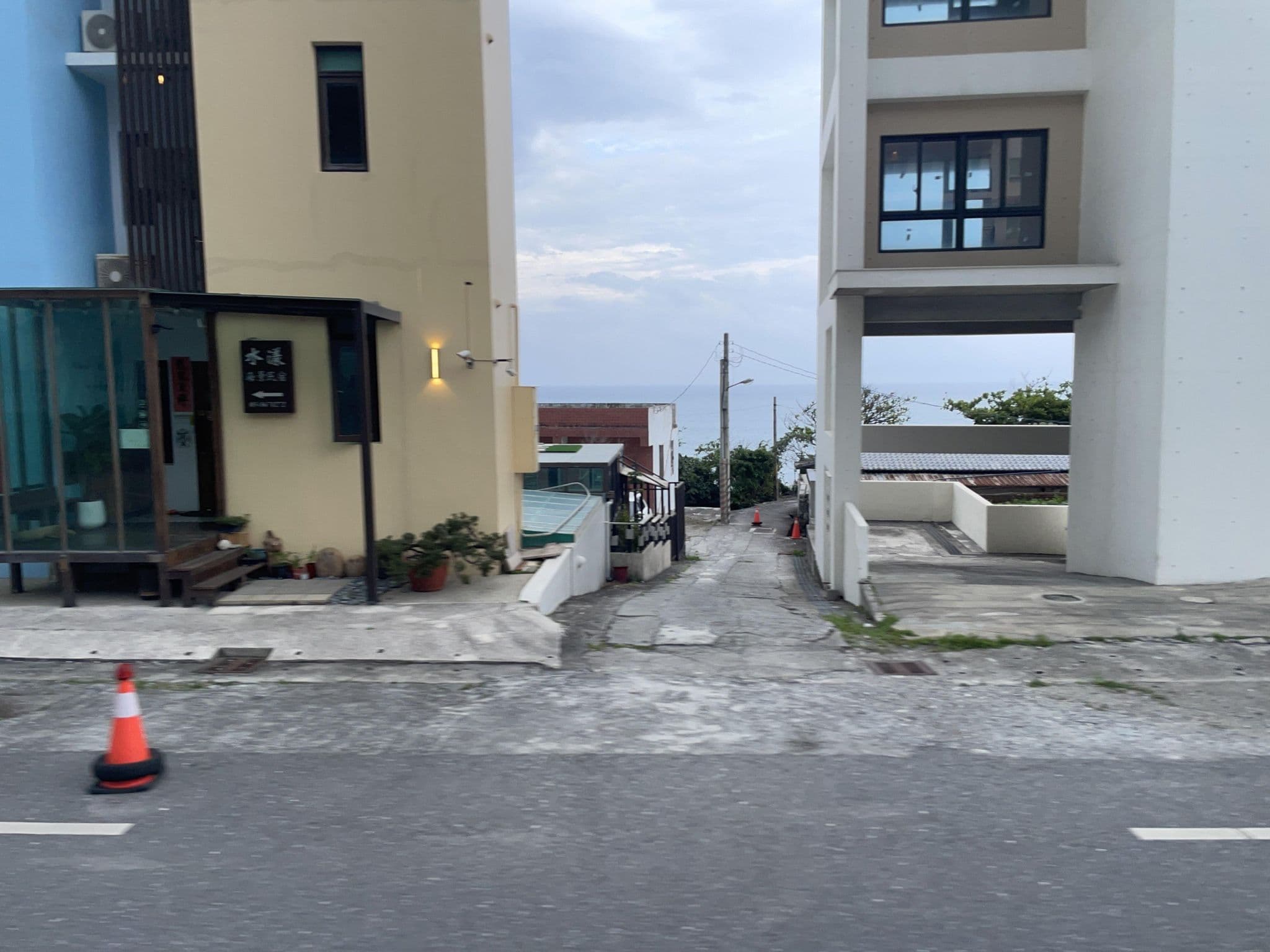 Street view near 水漾海景, Hualien City — © ChenJJ (CC BY-SA · Mapillary)