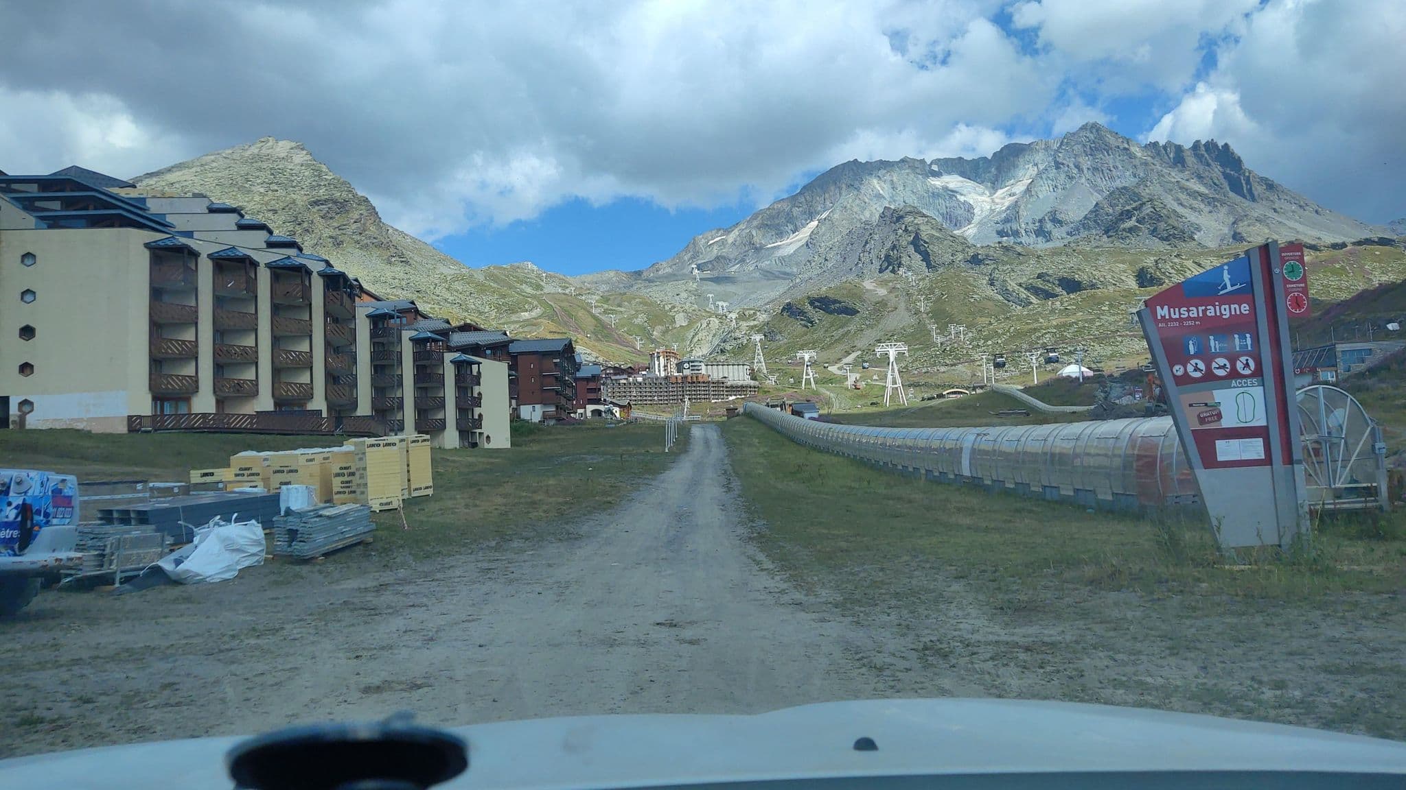 Street view near Les Temples du Soleil - Le Nazca, Val Thorens