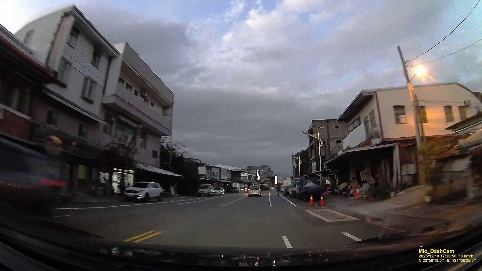 Street view near 卡本特木藝民宿, Hualien City — © hcyen (CC BY-SA · Mapillary)