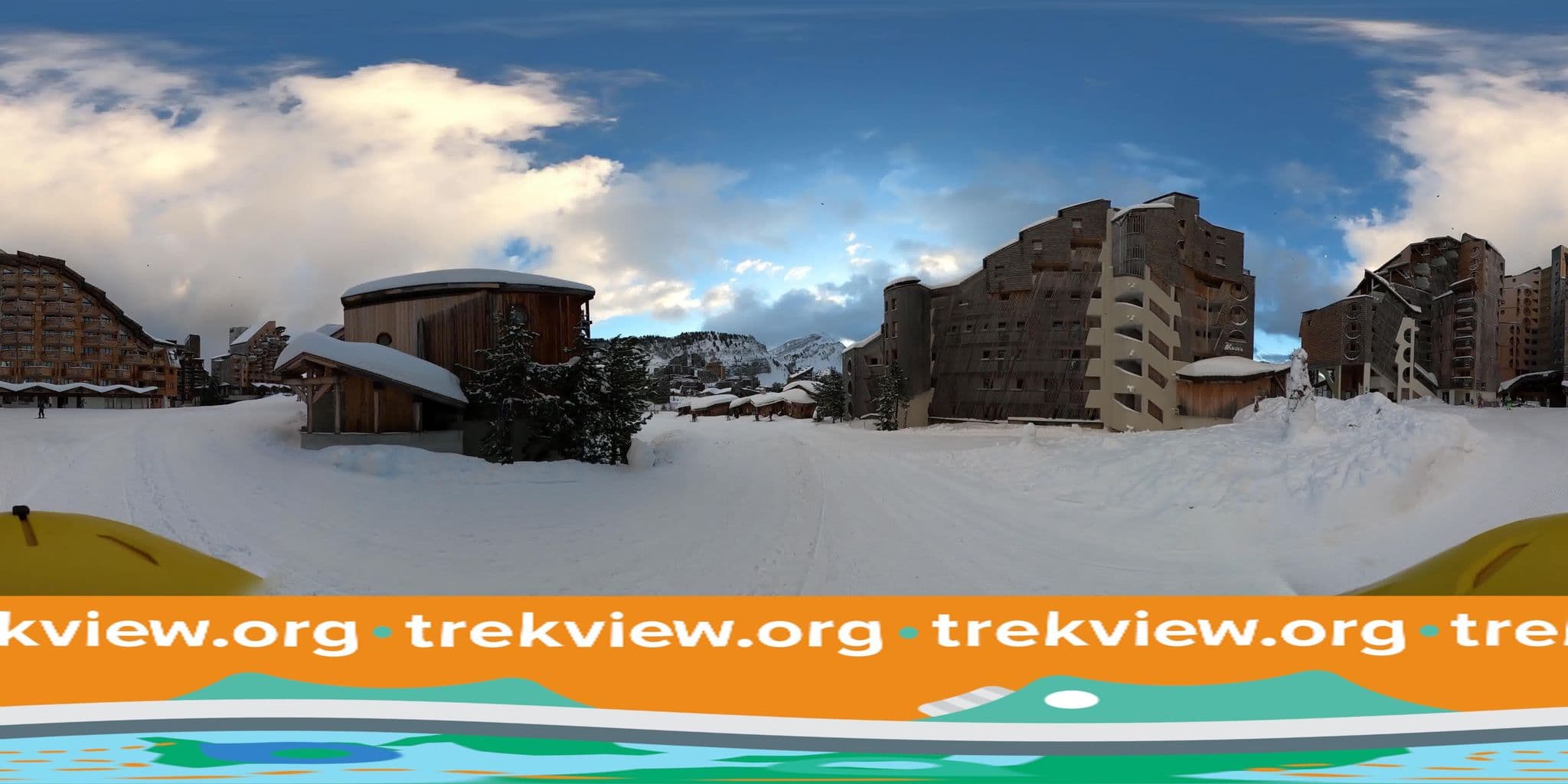 Street view near Neva, Morzine