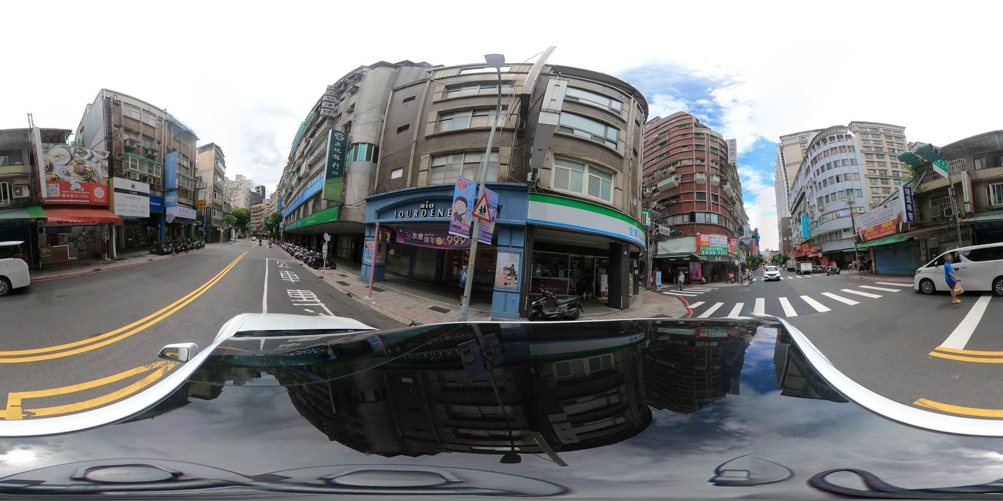 Street view near 中信旅店, Taipei — © lisbethw1130 (CC BY-SA · Mapillary)