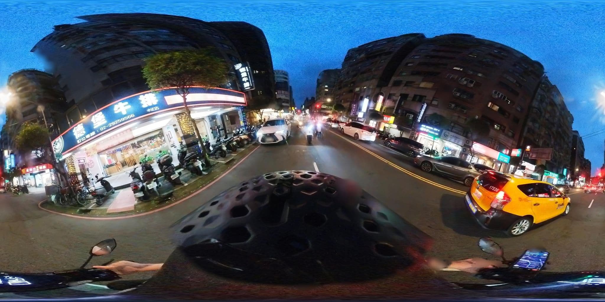 Street view near 嘉家賓館, Banqiao — © irvinfly (CC BY-SA · Mapillary)