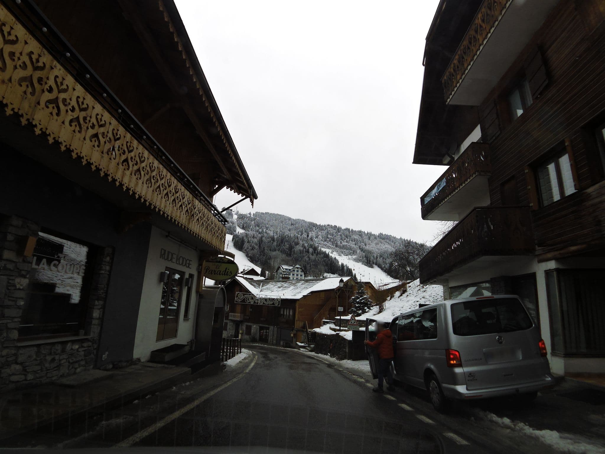 Street view near Hideout Hostel, Morzine