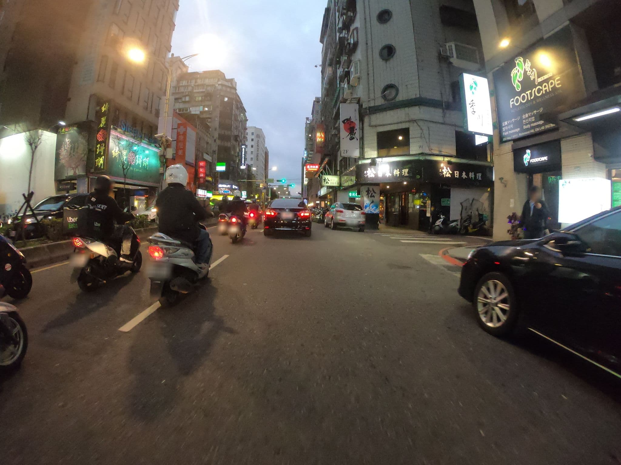 Street view near 盤古捷旅, Taipei — © heretpe2019 (CC BY-SA · Mapillary)