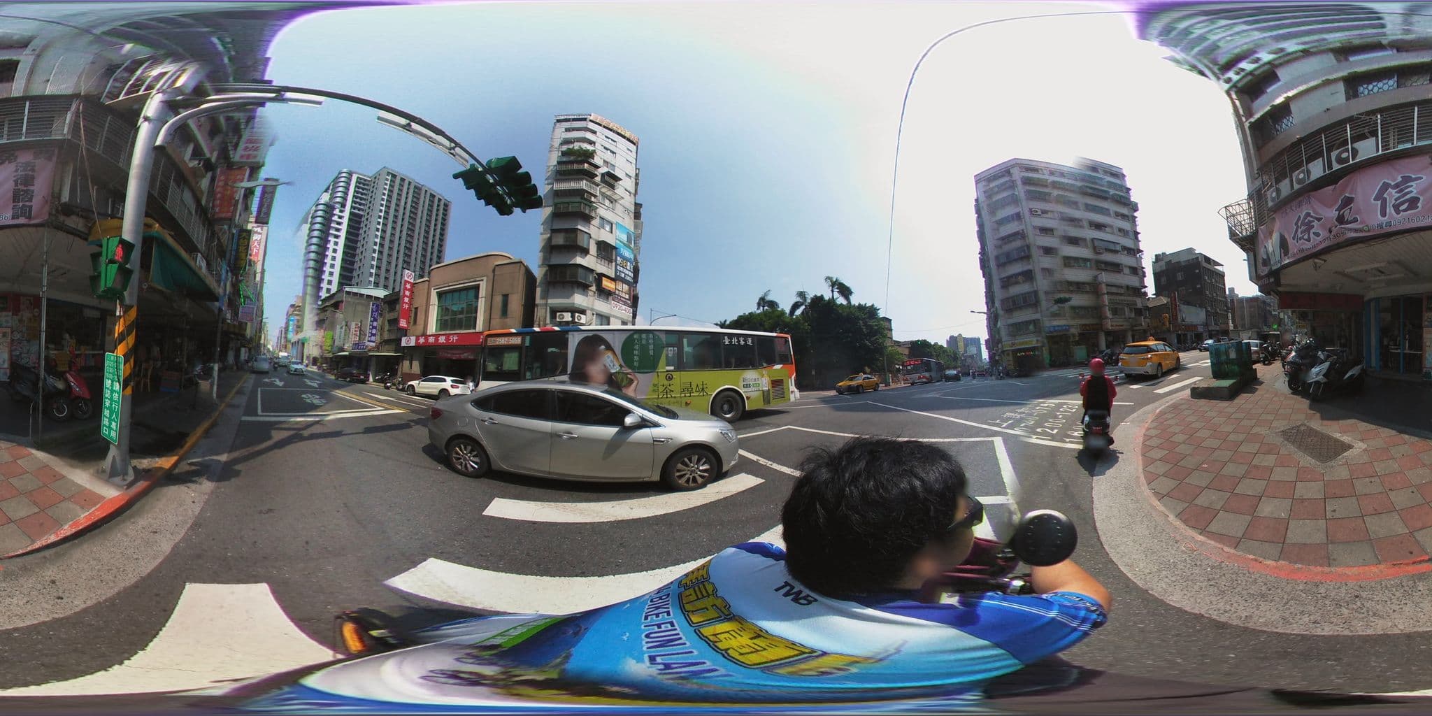 Street view near 帝華旅社, Taipei — © shangkuanlc (CC BY-SA · Mapillary)