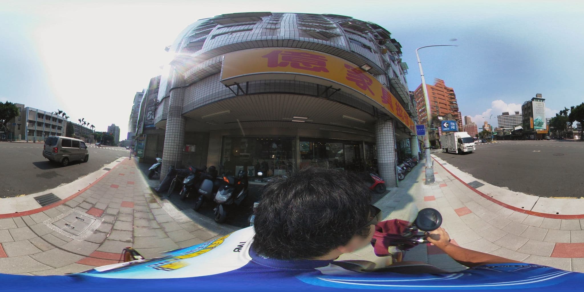 Street view near Temple Wood Hostel, Taipei — © shangkuanlc (CC BY-SA · Mapillary)