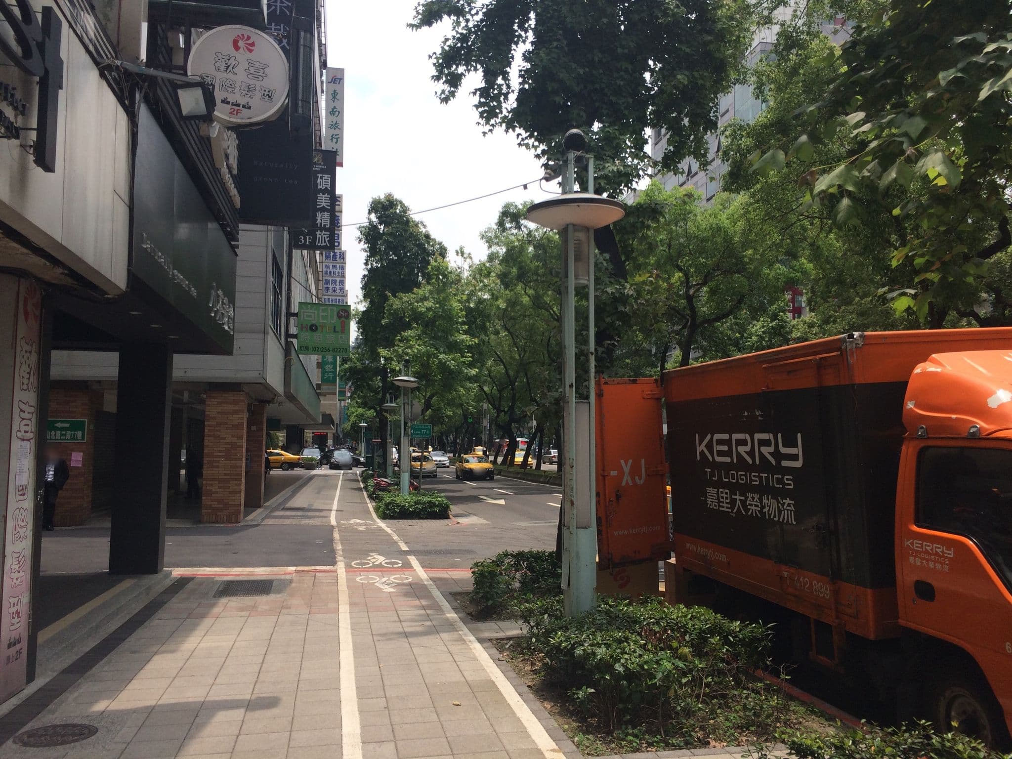 Street view near 中山莉豪商務旅店 Lihao Hotel, Taipei — © shangkuanlc (CC BY-SA · Mapillary)