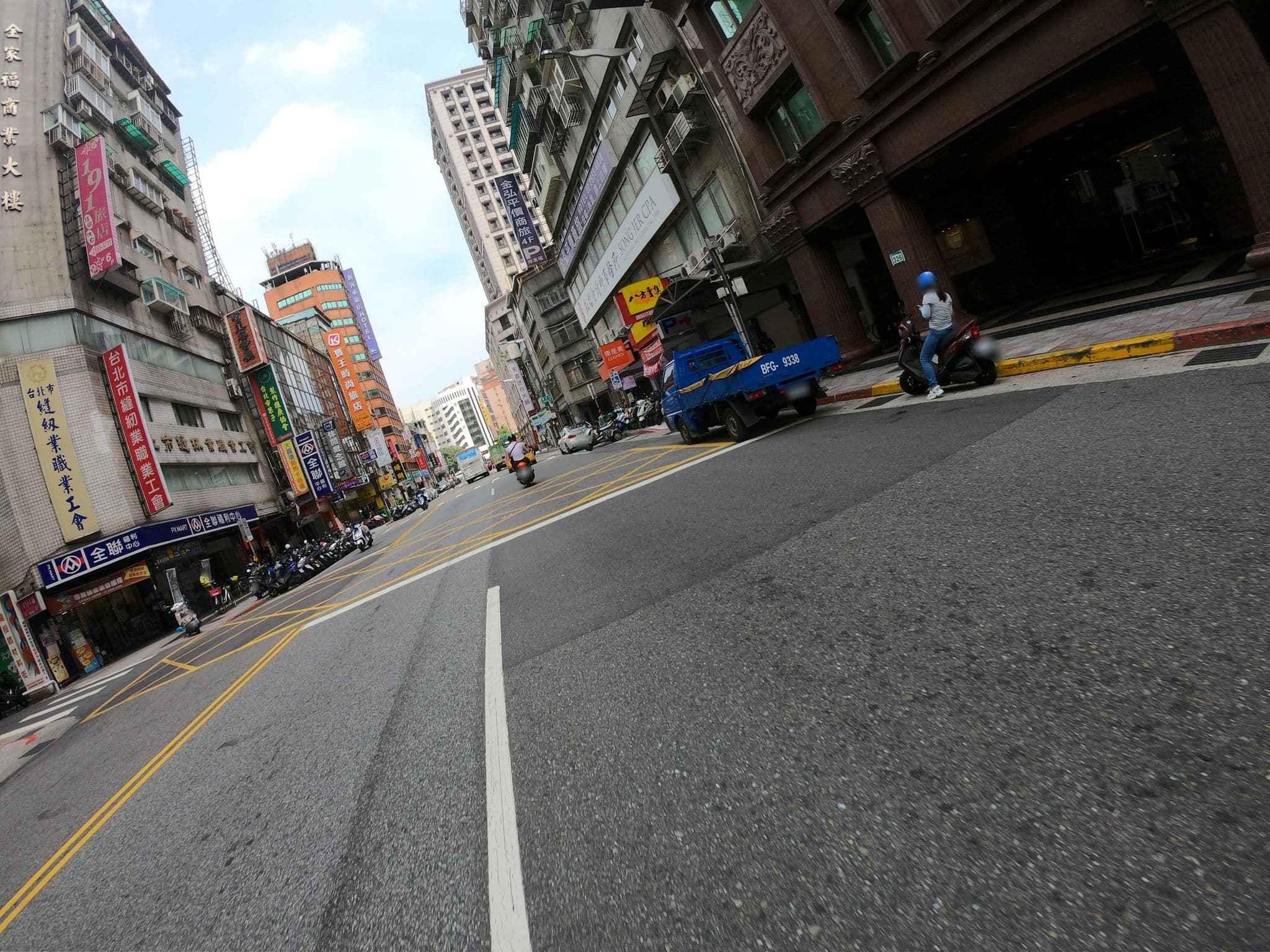 Street view near 城市商旅, Taipei — © heretpe2019 (CC BY-SA · Mapillary)