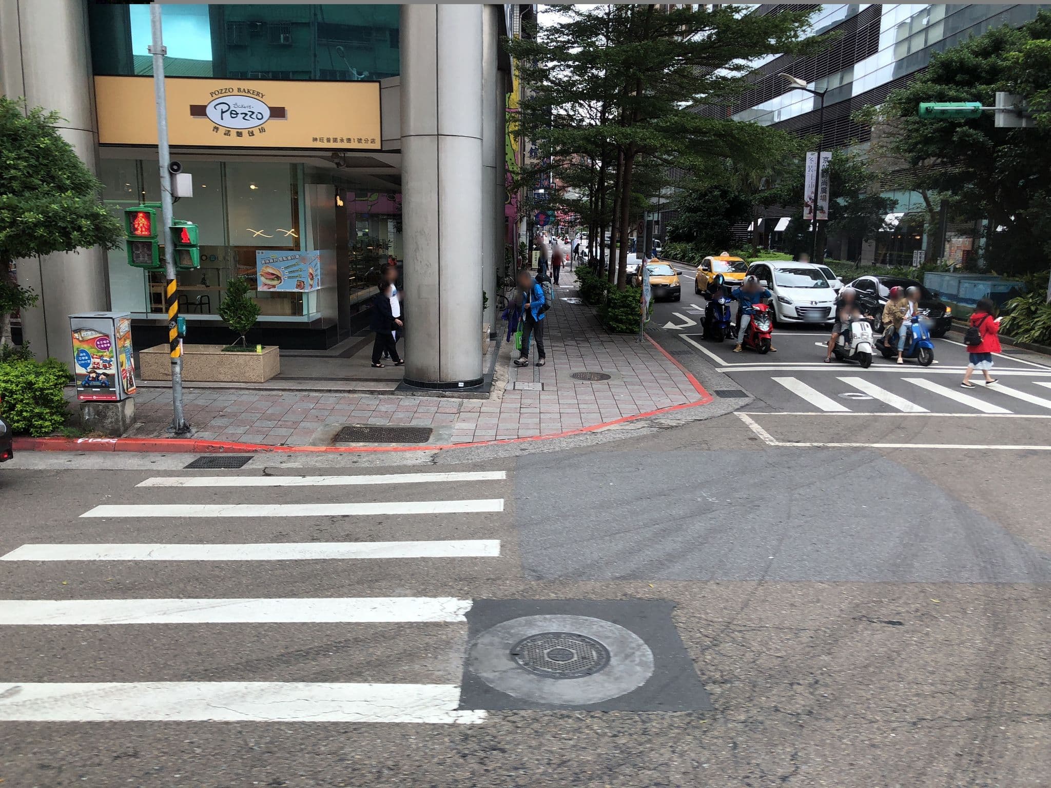 Street view near 夾腳拖的家 Flip Flop Hostel, Taipei — © pjobb (CC BY-SA · Mapillary)