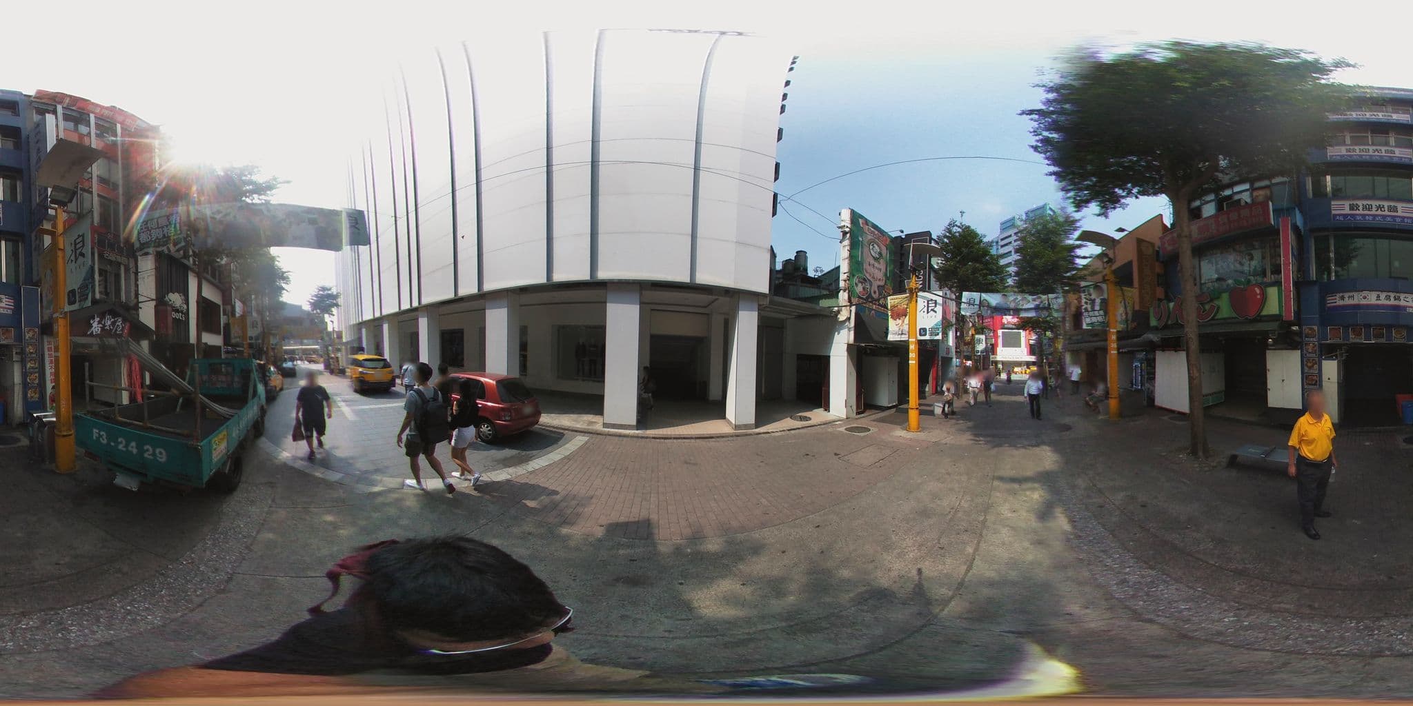 Street view near Future Star Hotel, Taipei — © shangkuanlc (CC BY-SA · Mapillary)
