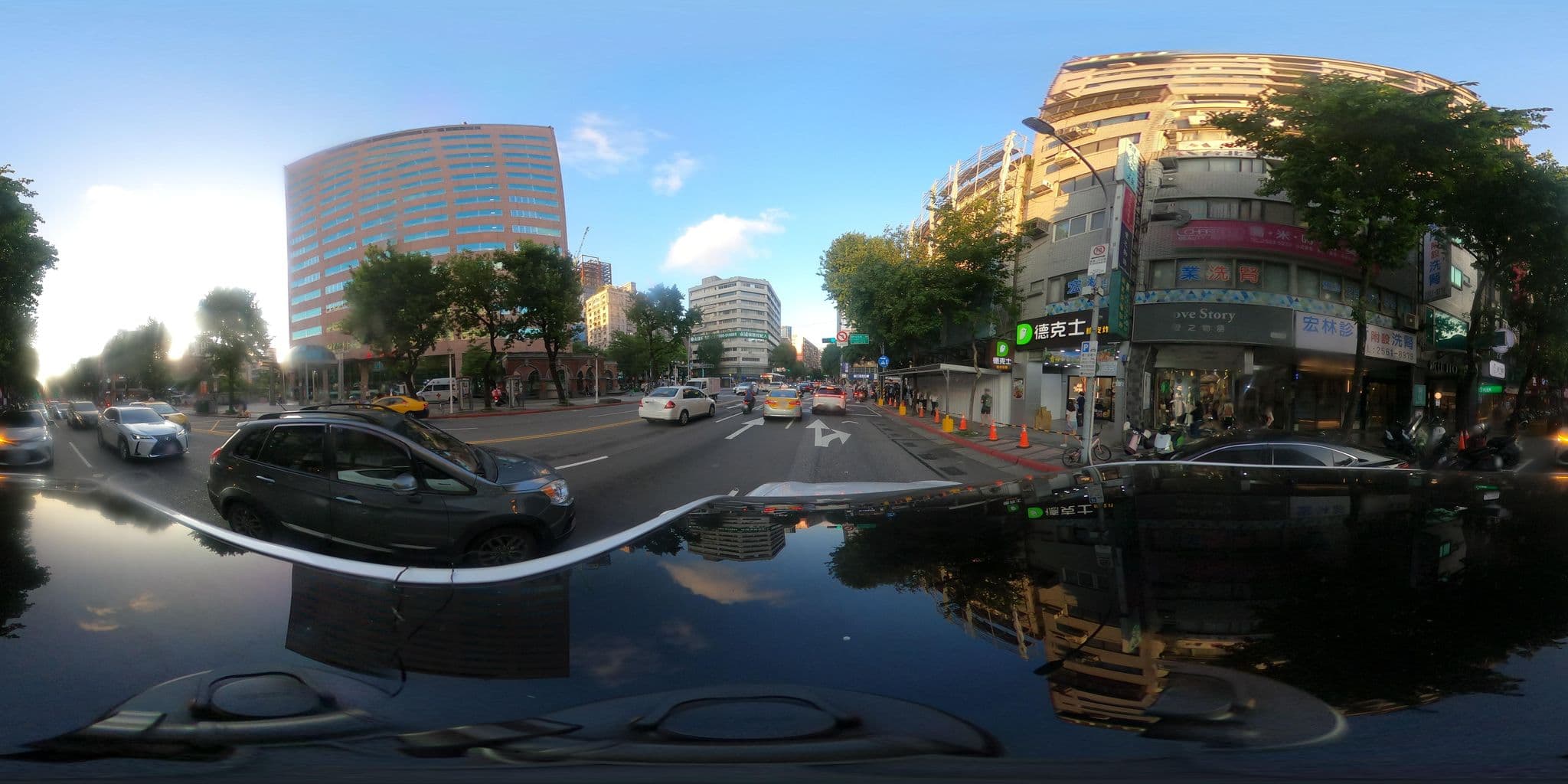 Street view near Hotel I Journey, Taipei — © lisbethw1130 (CC BY-SA · Mapillary)