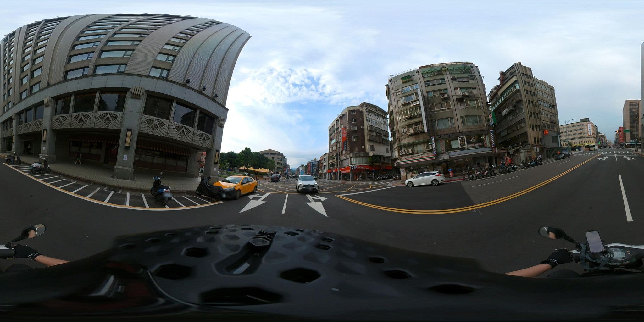 Street view near 台北靑年之家, Taipei — © irvinfly (CC BY-SA · Mapillary)