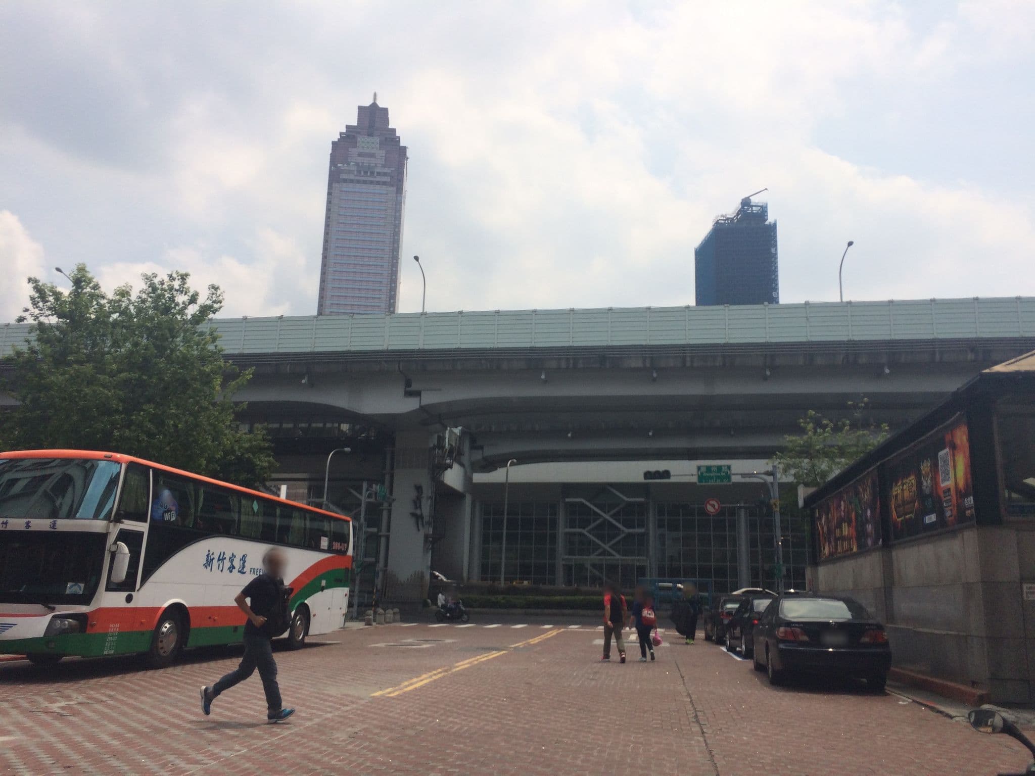 Street view near Plainstay Hostel 城西時光, Taipei — © shangkuanlc (CC BY-SA · Mapillary)