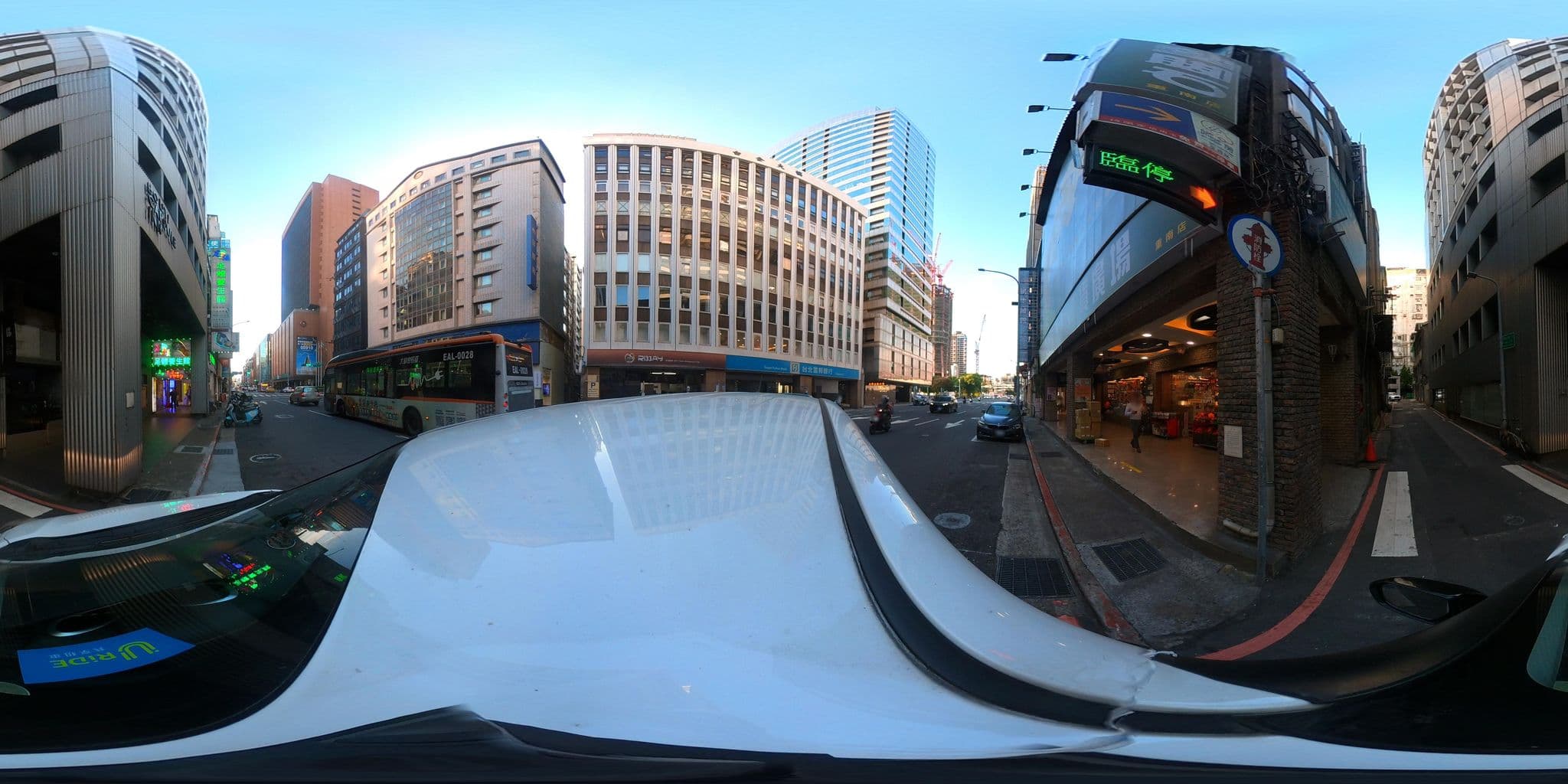 Street view near Just Inn 正．旅館, Taipei — © irvinfly (CC BY-SA · Mapillary)
