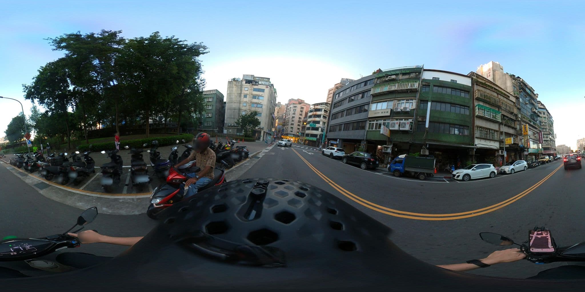 Street view near 金麗麗 Hotel, Taipei — © irvinfly (CC BY-SA · Mapillary)