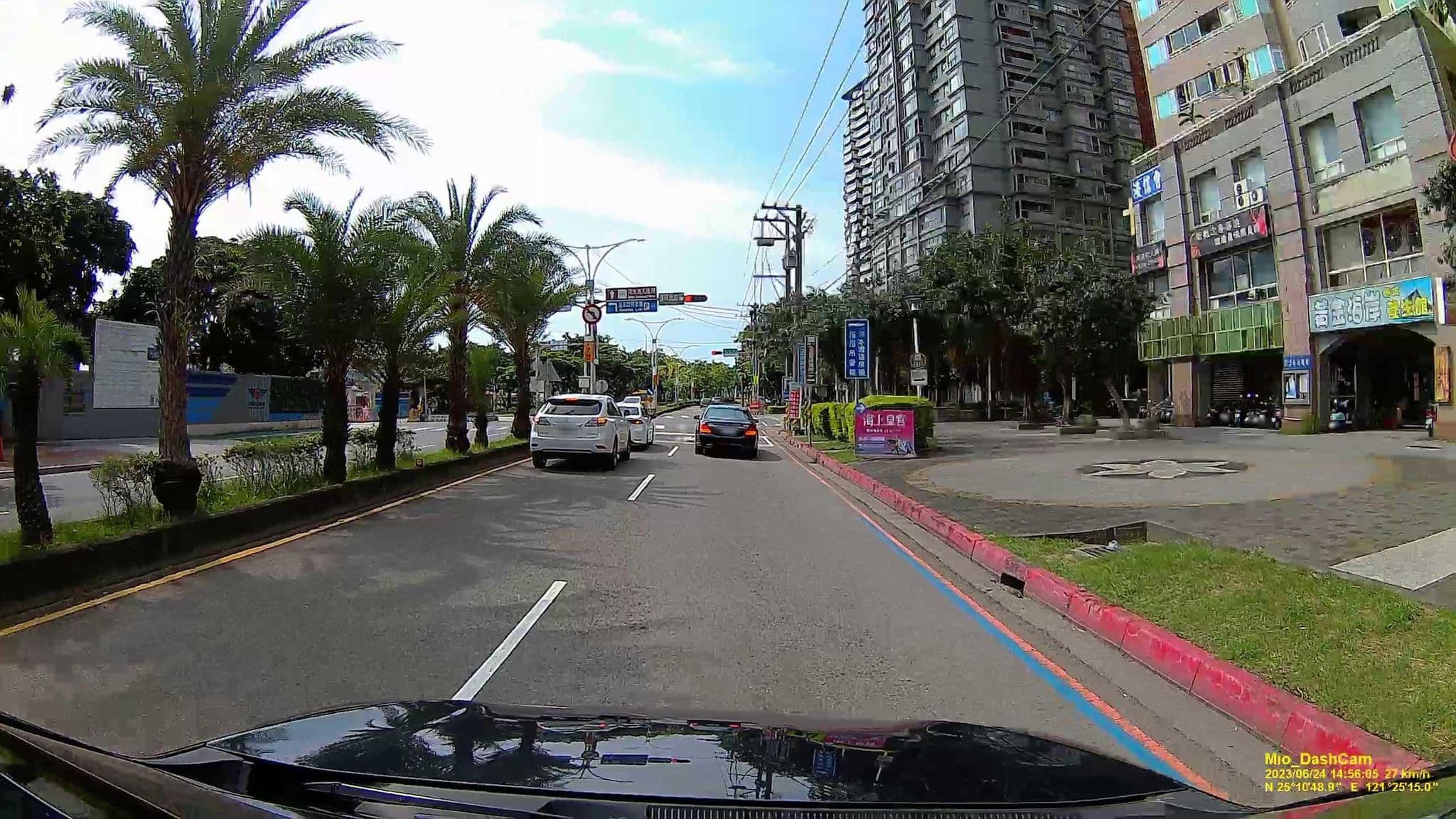 Street view near Joy Hotel Danshui Taipei, Danshui — © hcyen (CC BY-SA · Mapillary)