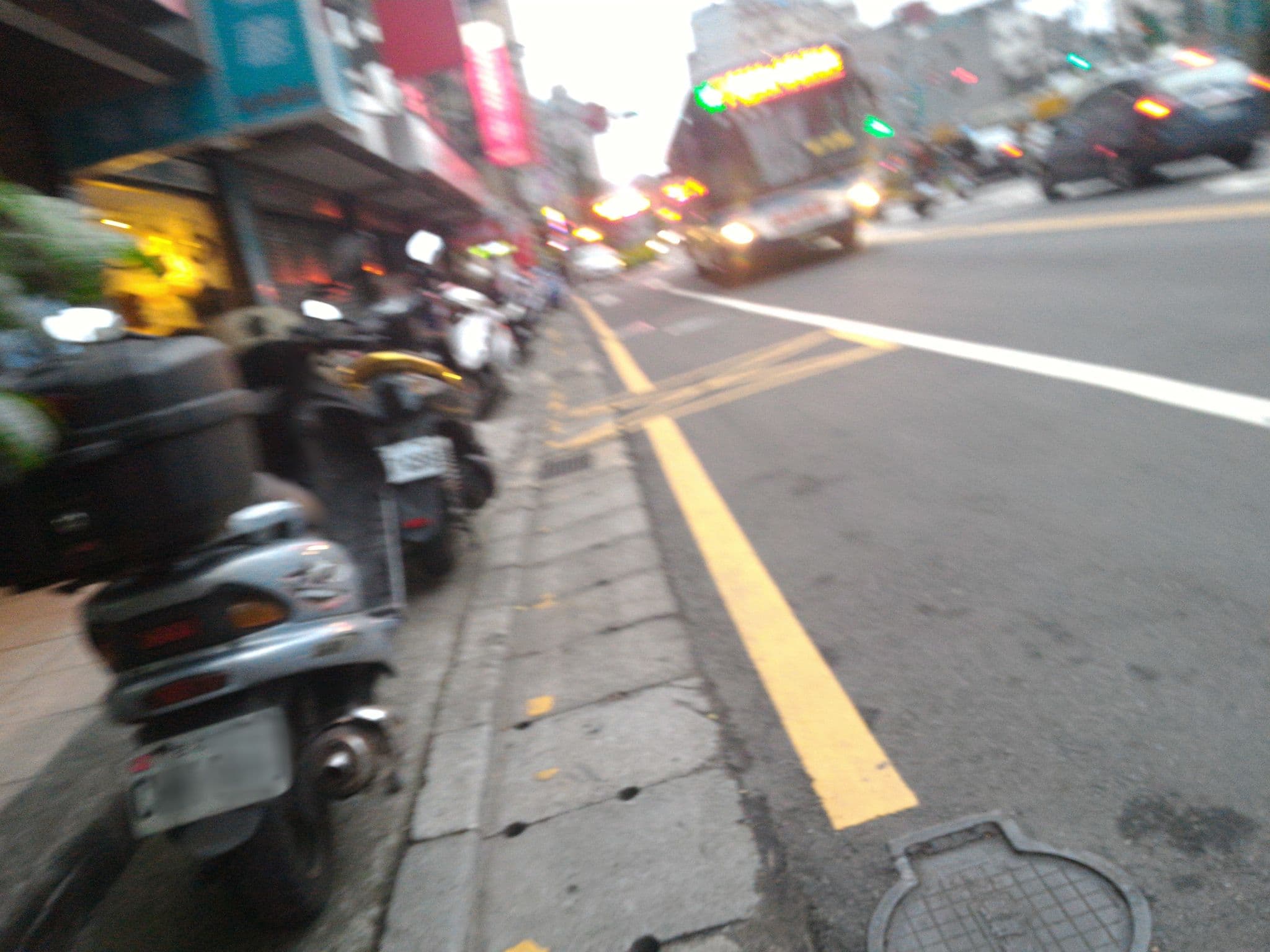 Street view near 京采大飯店, Taipei — © jiazheng (CC BY-SA · Mapillary)