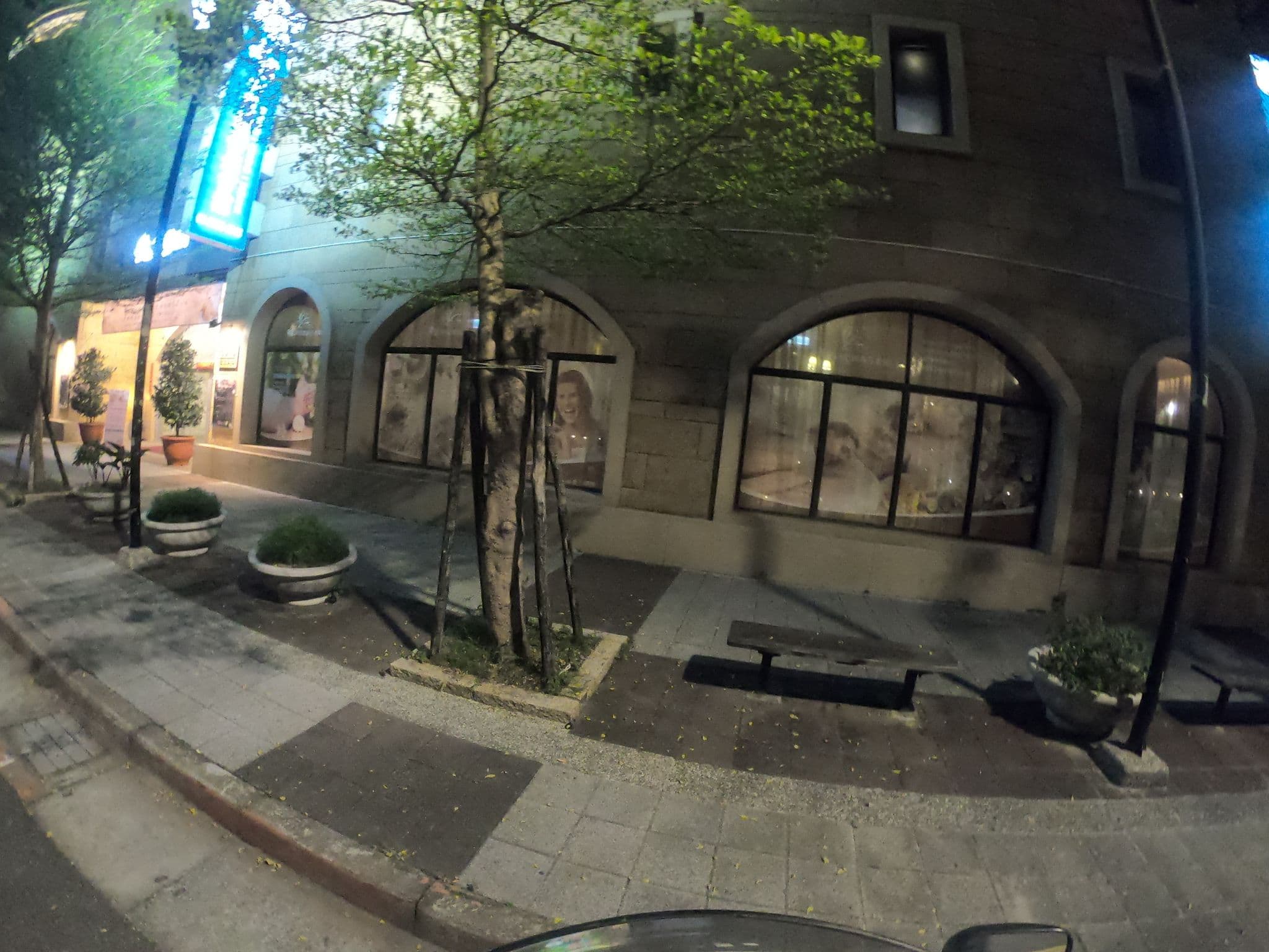 Street view near 莎多堡 Sato Castle, Neihu — © heretpe2019 (CC BY-SA · Mapillary)