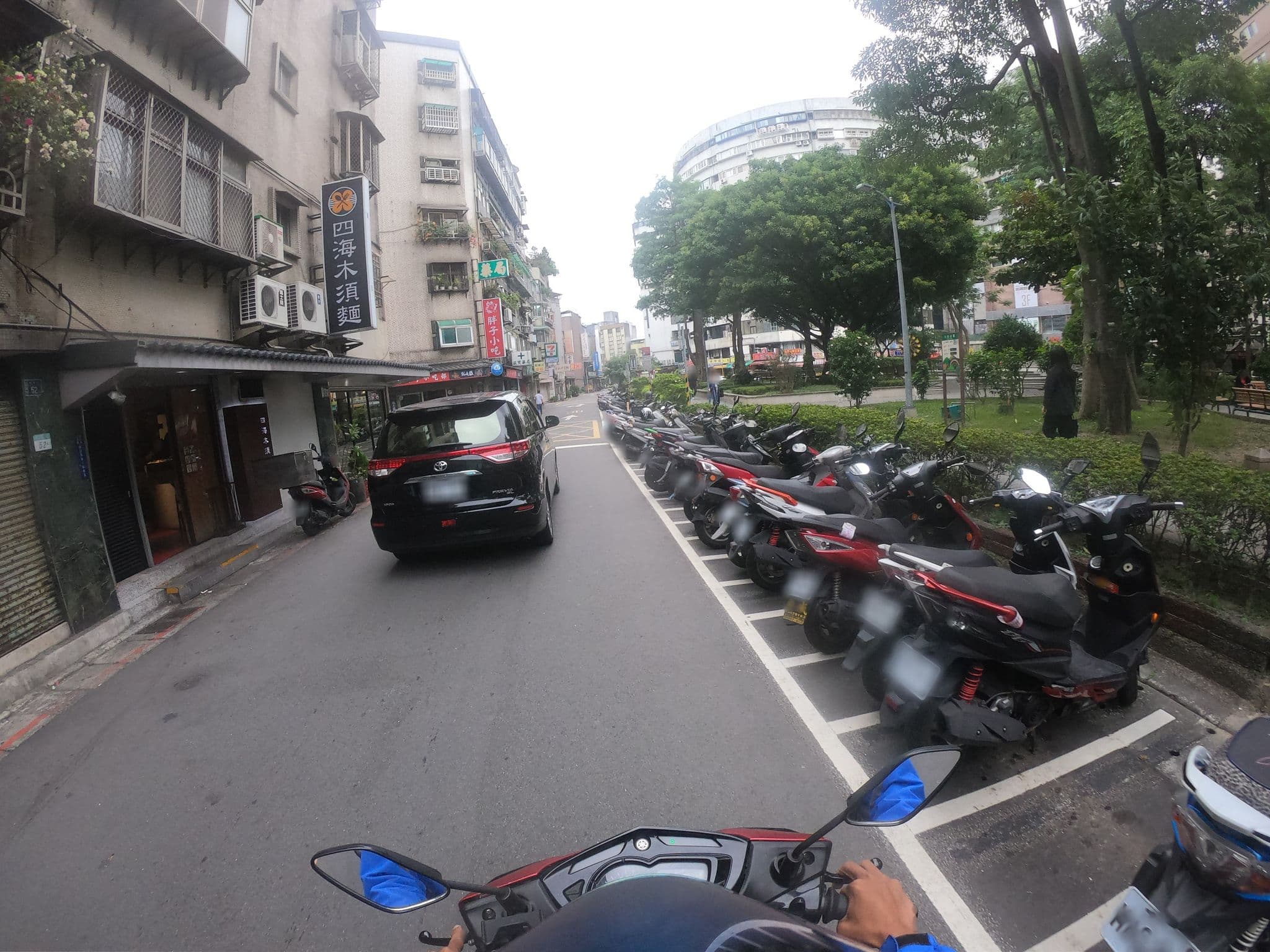 Street view near 喬合飯店 Deja Vu Hotel, Taipei — © heretpe2019 (CC BY-SA · Mapillary)