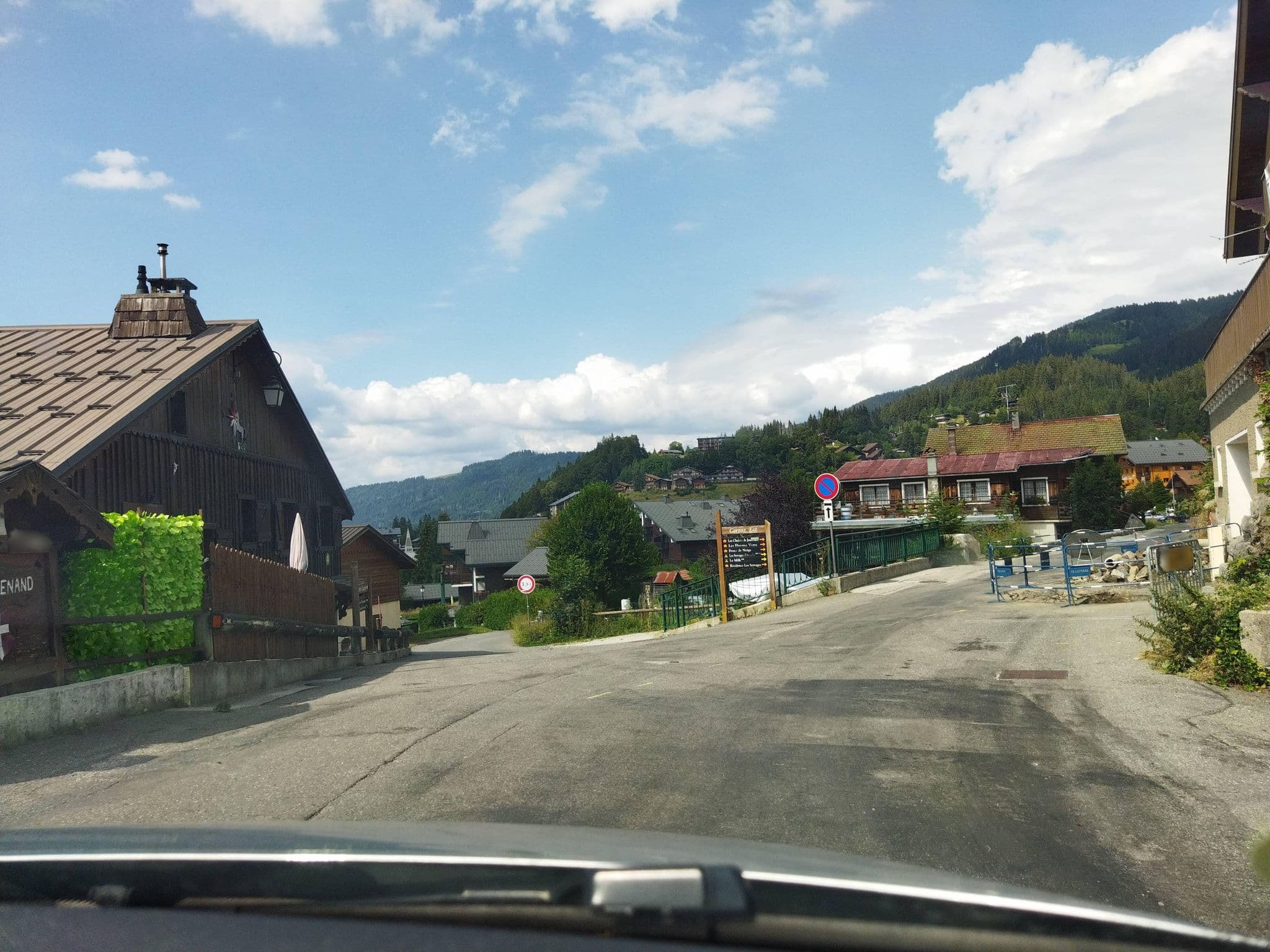 Street view near Gîtes Renand, Magland — © QLFM (CC BY-SA · Mapillary)