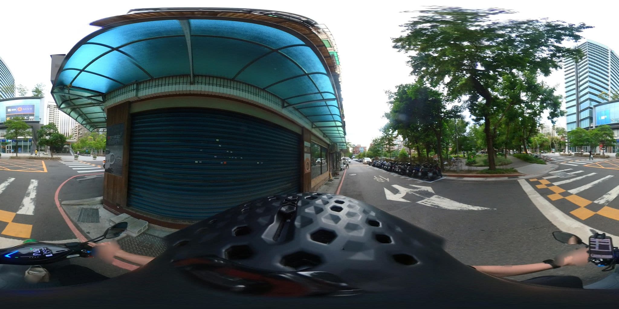 Street view near Ambassador, Taipei — © irvinfly (CC BY-SA · Mapillary)