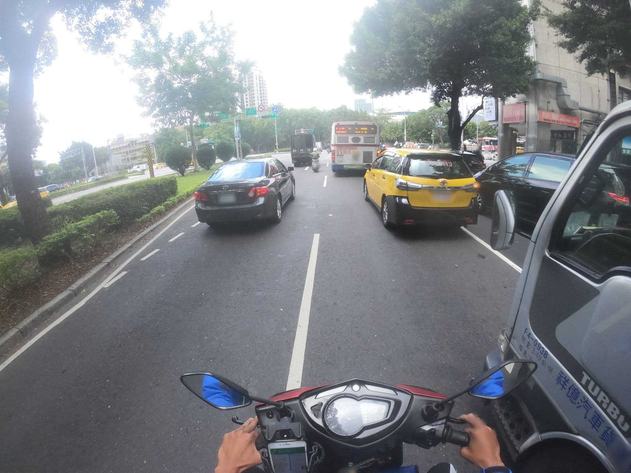 Street view near Mei Stay 美寓, Taipei — © heretpe2019 (CC BY-SA · Mapillary)
