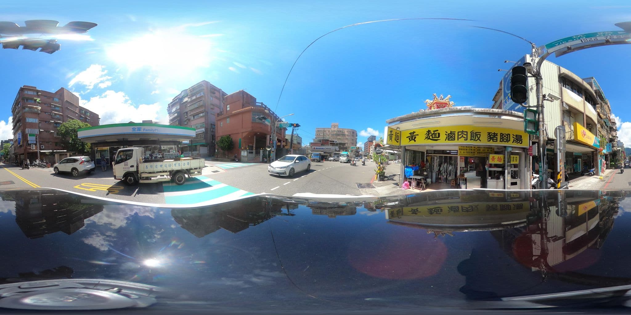 Street view near 悅賓大旅社, Jiufen — © lisbethw1130 (CC BY-SA · Mapillary)