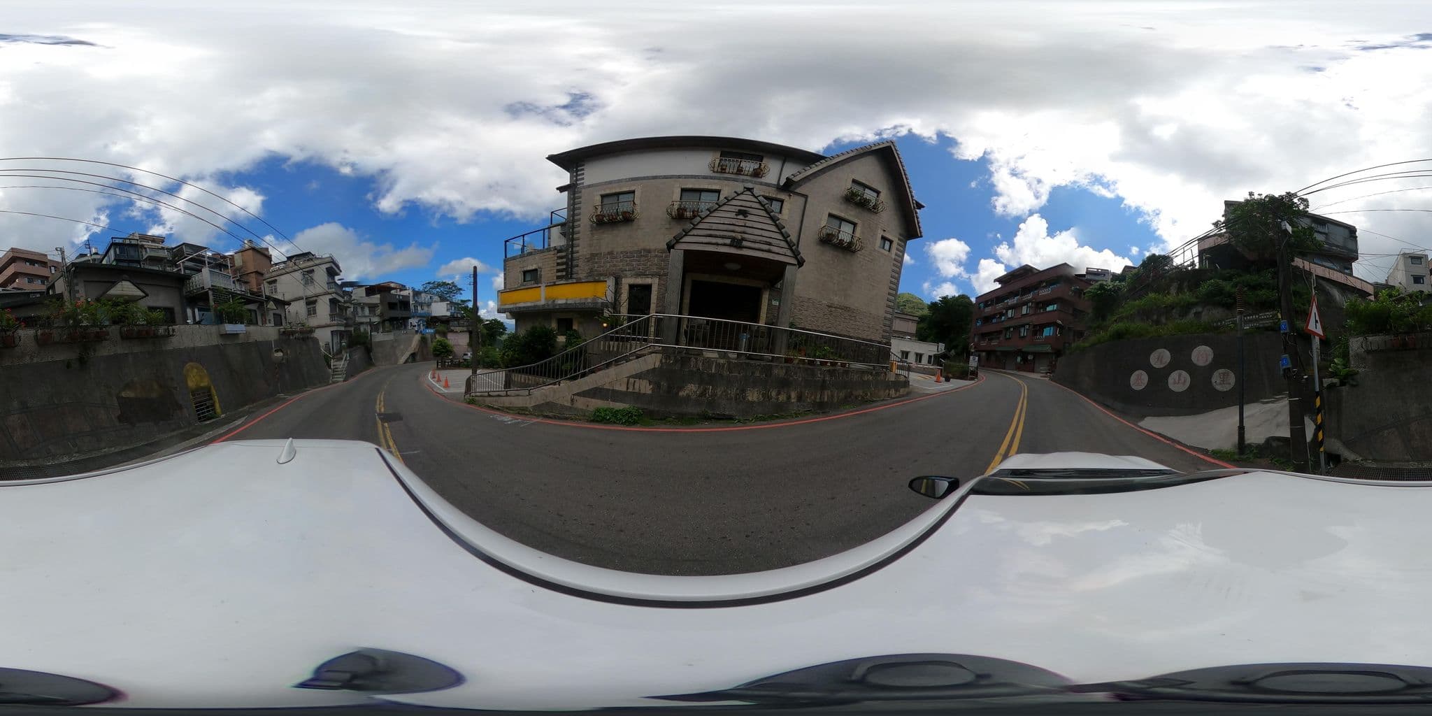 Street view near 阿香姨民宿, Jiufen — © lisbethw1130 (CC BY-SA · Mapillary)