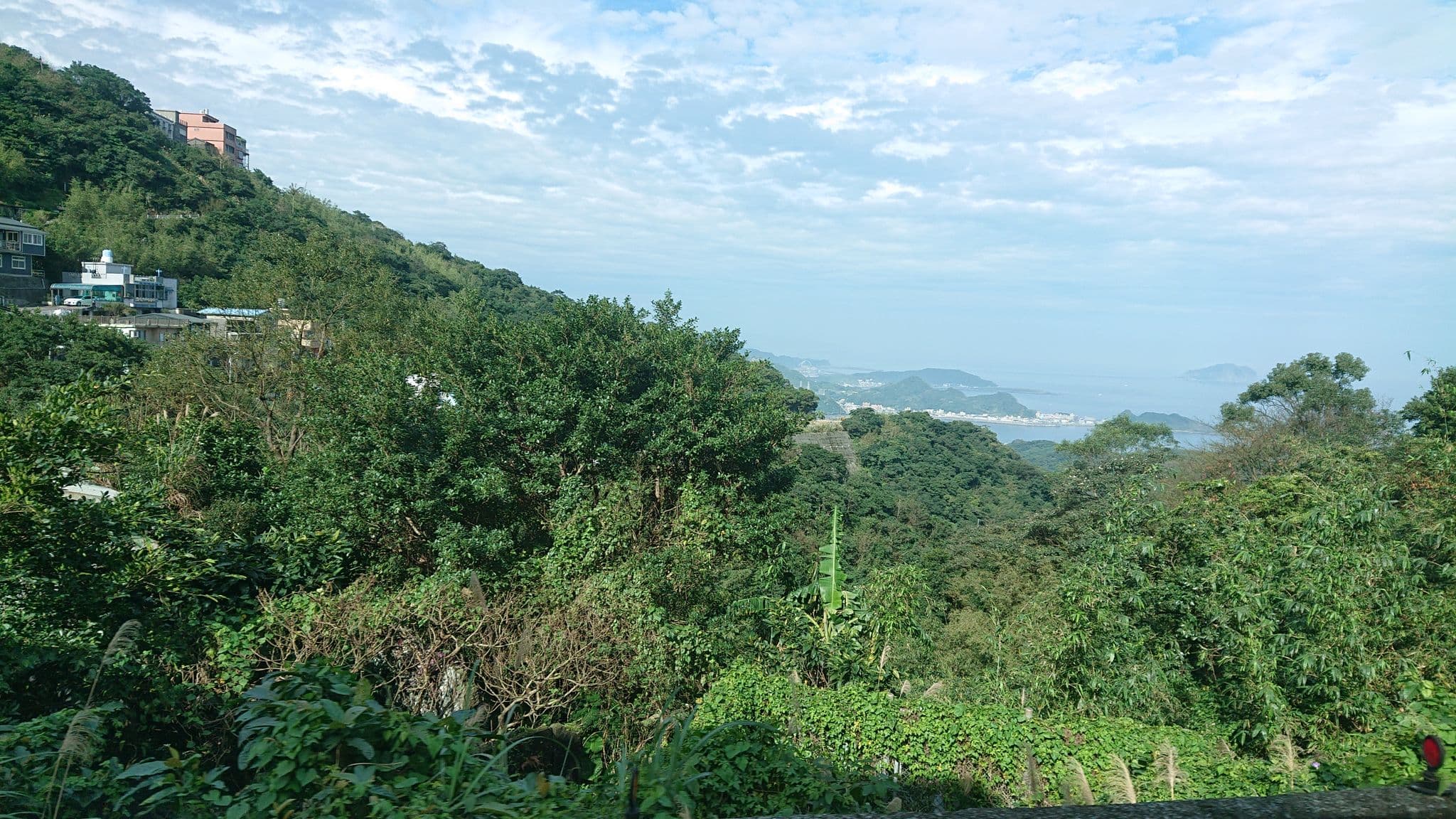 Street view near 未眠者花園民宿, Jiufen — © alllenwang (CC BY-SA · Mapillary)