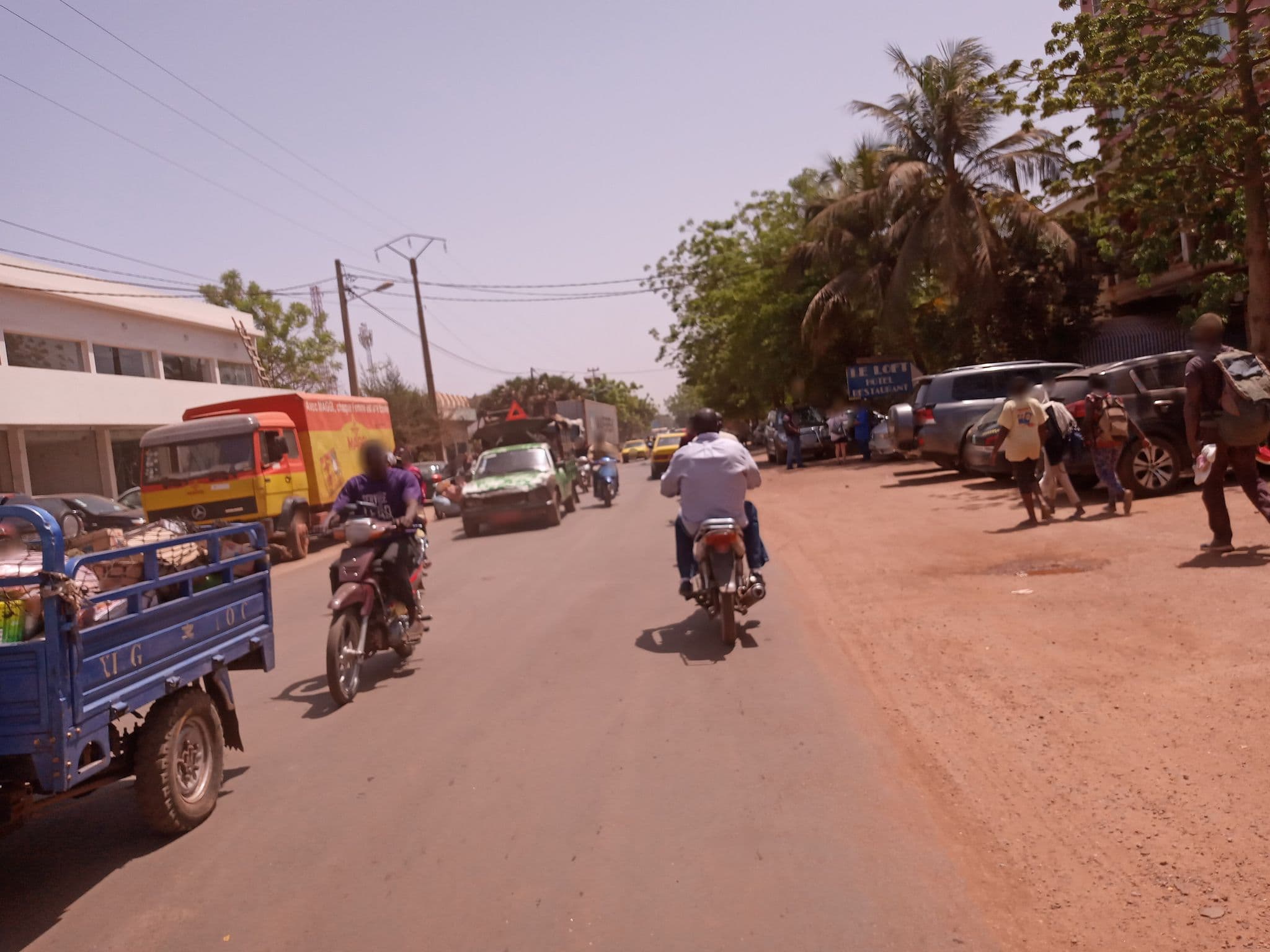 Street view near Hotel Le Loft de Bamako, Bamako — © lassine77 (CC BY-SA · Mapillary)