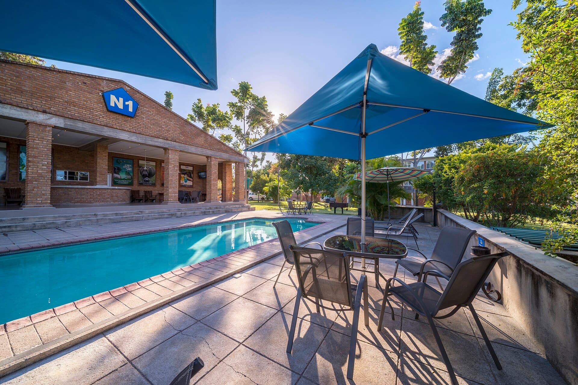The N1 Hotel Victoria Falls (via Wikimedia Commons, CC BY-SA 4.0)