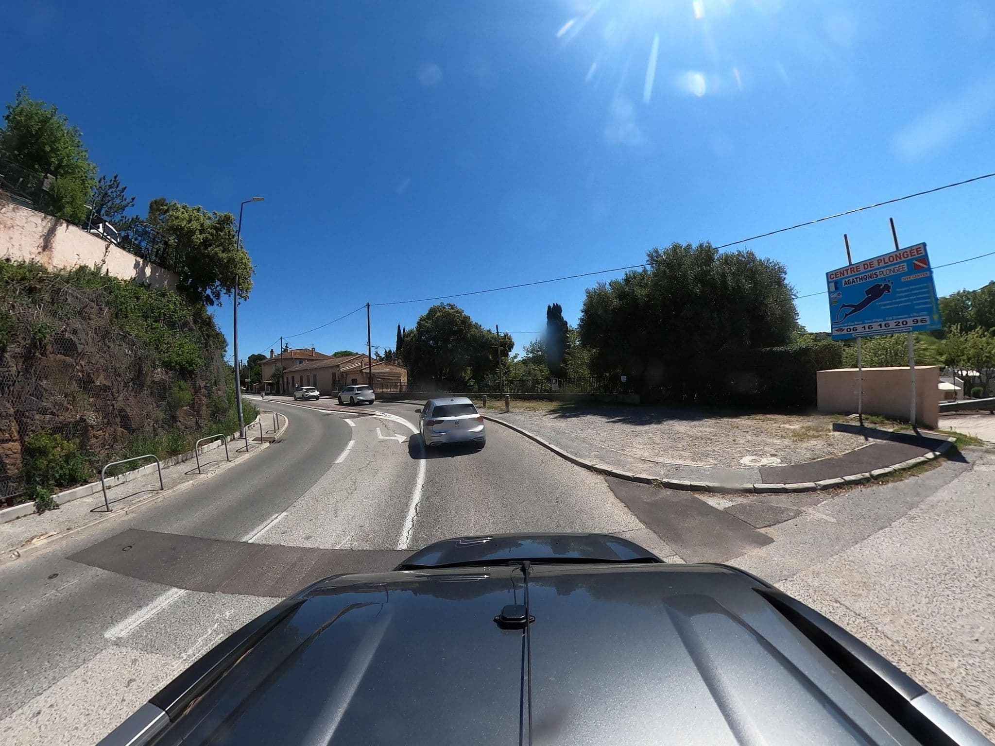 Street view near Rive de l'Agay, Saint-Raphaël — © eric_s (CC BY-SA · Mapillary)